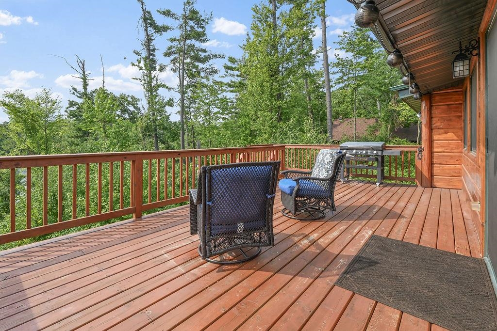 10041 PINE TREE TRAIL, Amherst Junction, Wisconsin 54407, 2 Bedrooms Bedrooms, ,2 BathroomsBathrooms,Residential,For Sale,10041 PINE TREE TRAIL,22603925