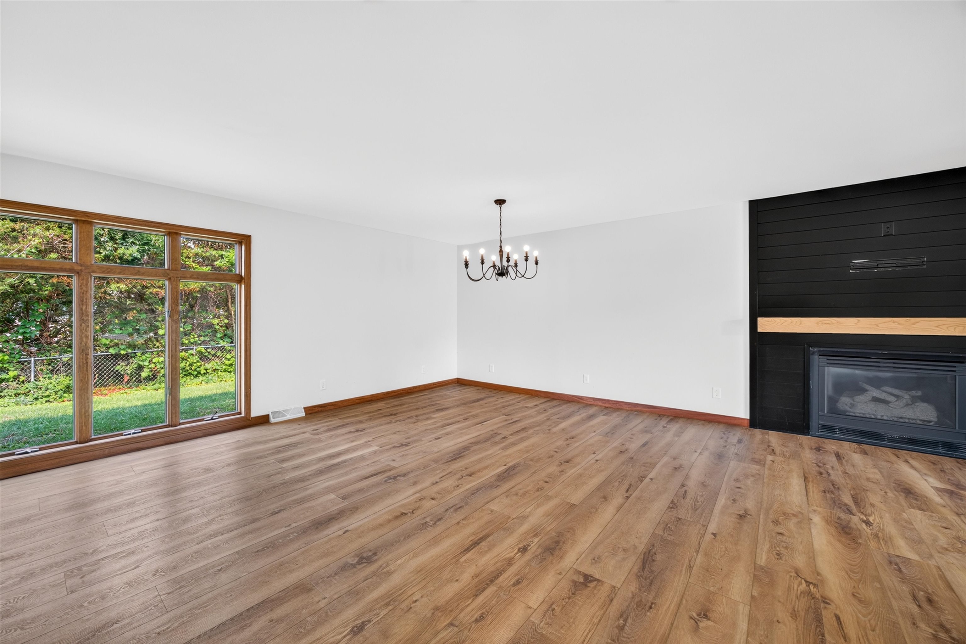 1016 SUNSET BOULEVARD, Stevens Point, Wisconsin 54481, 5 Bedrooms Bedrooms, ,3 BathroomsBathrooms,Residential,For Sale,1016 SUNSET BOULEVARD,22603926