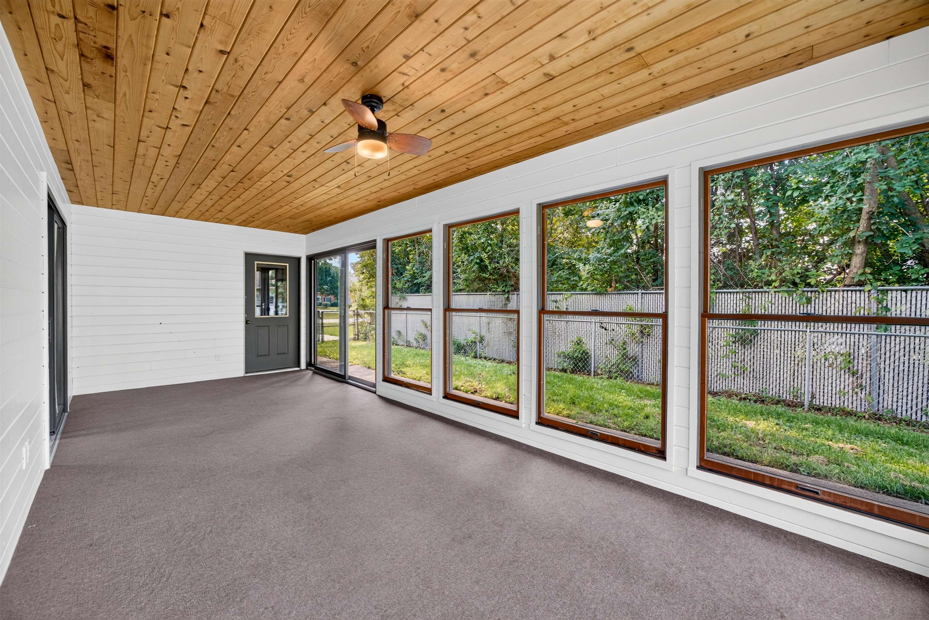 1016 SUNSET BOULEVARD, Stevens Point, Wisconsin 54481, 5 Bedrooms Bedrooms, ,3 BathroomsBathrooms,Residential,For Sale,1016 SUNSET BOULEVARD,22603926