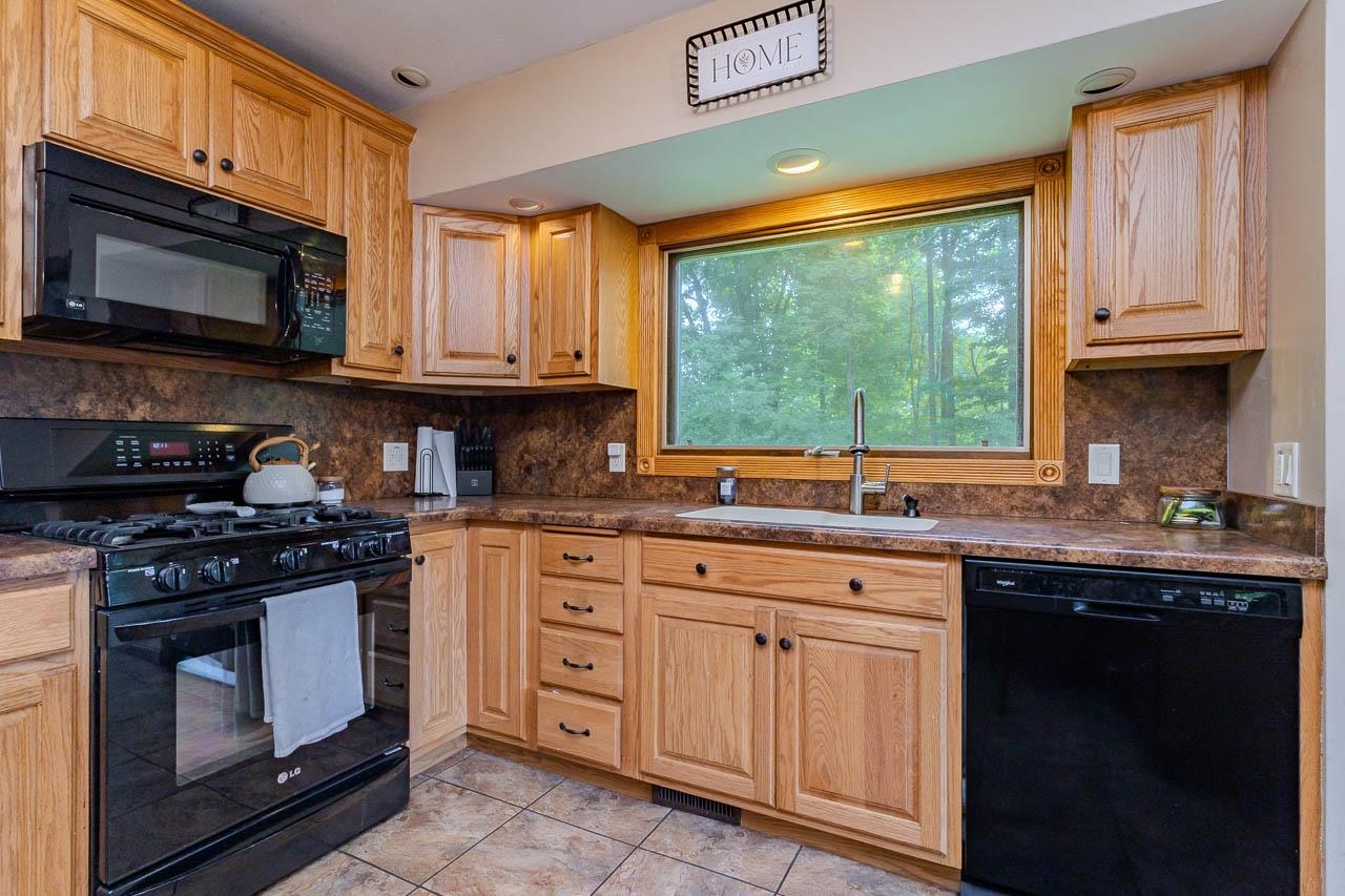 3009 N 11TH STREET, Wausau, Wisconsin 54403, 4 Bedrooms Bedrooms, ,3 BathroomsBathrooms,Residential,For Sale,3009 N 11TH STREET,22603931