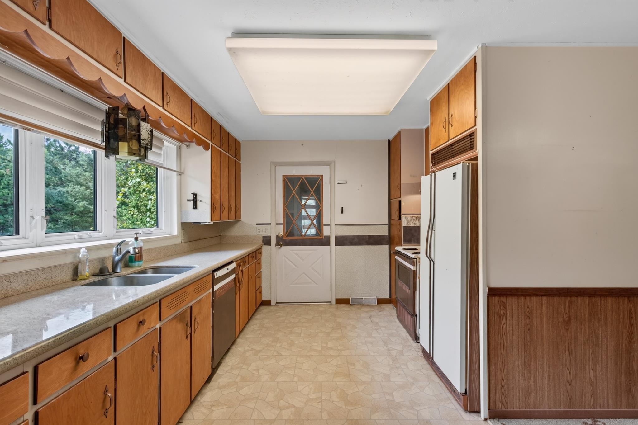 641 SENECA ROAD, Wisconsin Rapids, Wisconsin 54495, 3 Bedrooms Bedrooms, ,2 BathroomsBathrooms,Residential,For Sale,641 SENECA ROAD,22603933