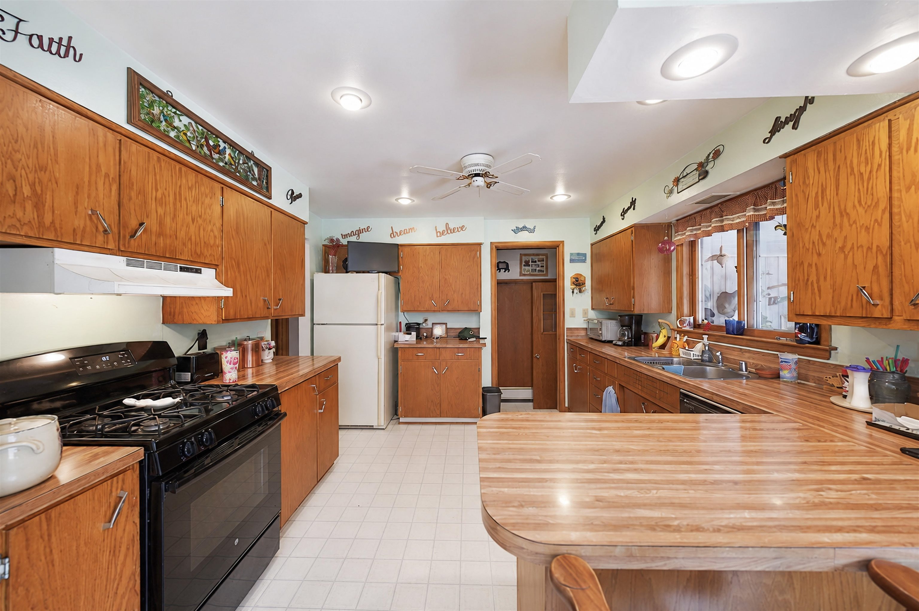 9555 COUNTY ROAD K, Merrill, Wisconsin 54452, 3 Bedrooms Bedrooms, ,2 BathroomsBathrooms,Residential,For Sale,9555 COUNTY ROAD K,22603936