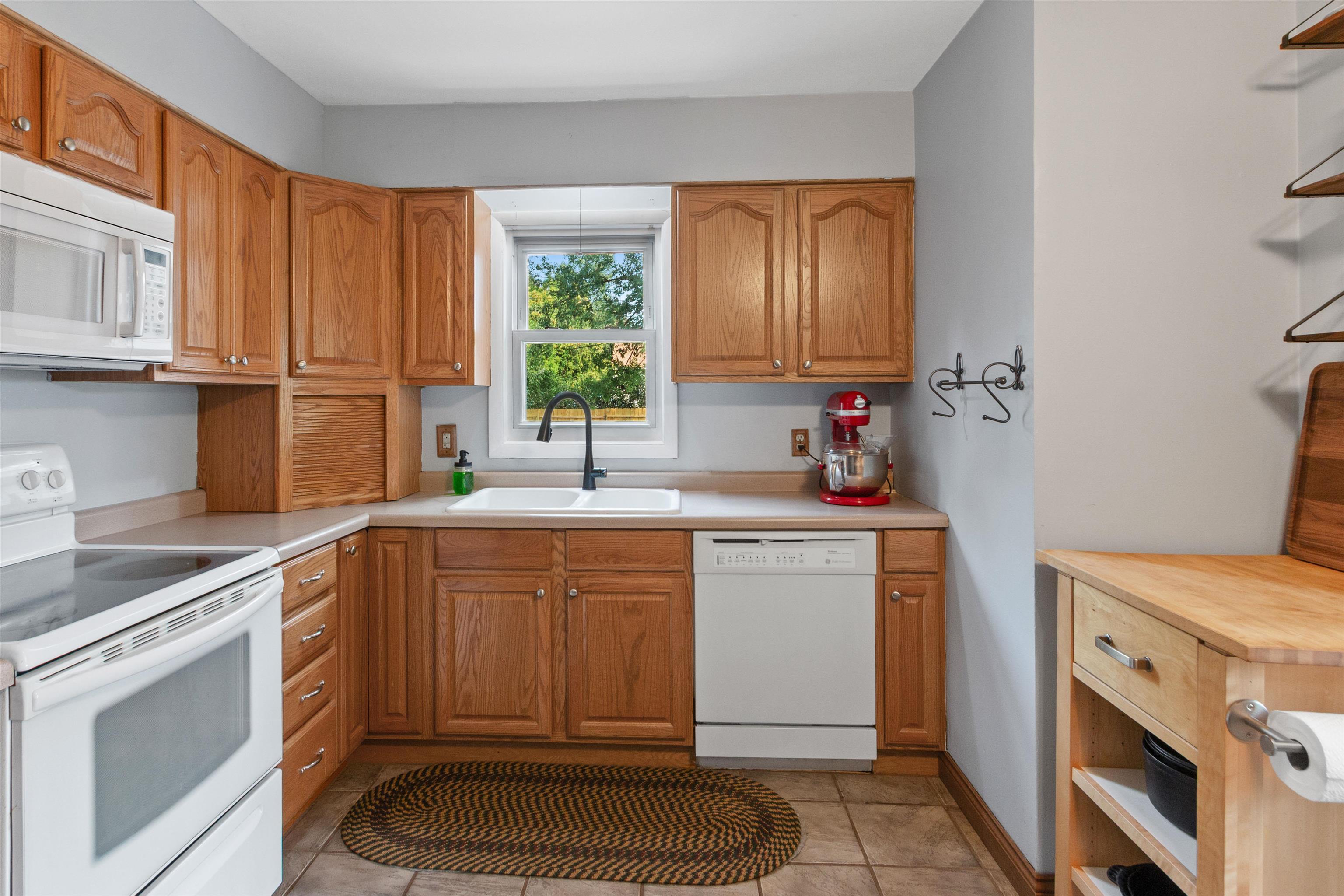 1211 10TH STREET SOUTH, Wisconsin Rapids, Wisconsin 54494, 2 Bedrooms Bedrooms, ,1 BathroomBathrooms,Residential,For Sale,1211 10TH STREET SOUTH,22603937