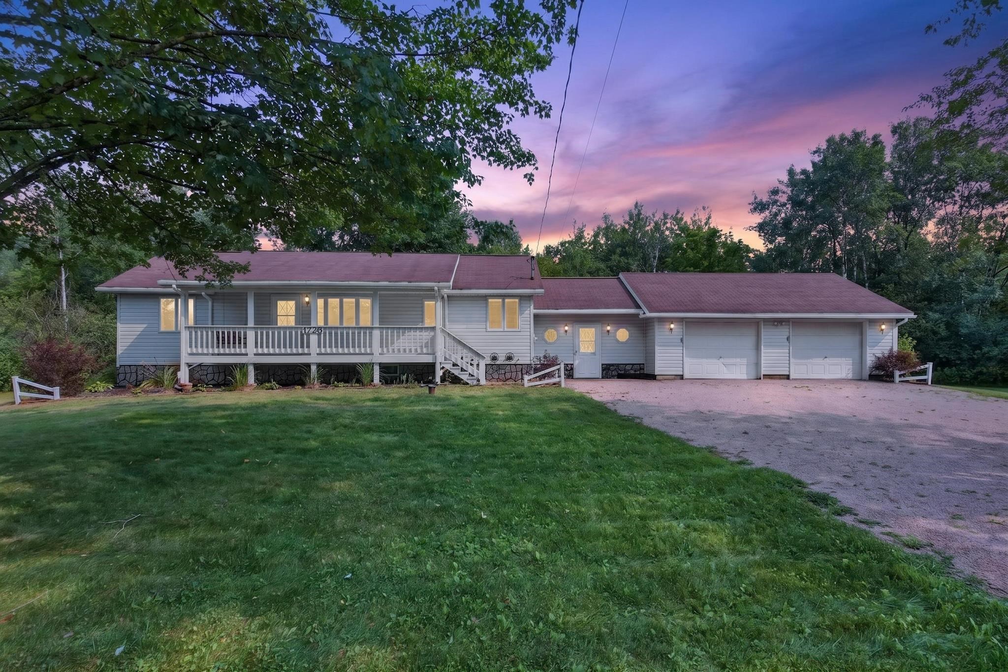 1736 GREENFIELD AVENUE, Wisconsin Rapids, Wisconsin 54495, 3 Bedrooms Bedrooms, ,1 BathroomBathrooms,Residential,For Sale,1736 GREENFIELD AVENUE,22603938