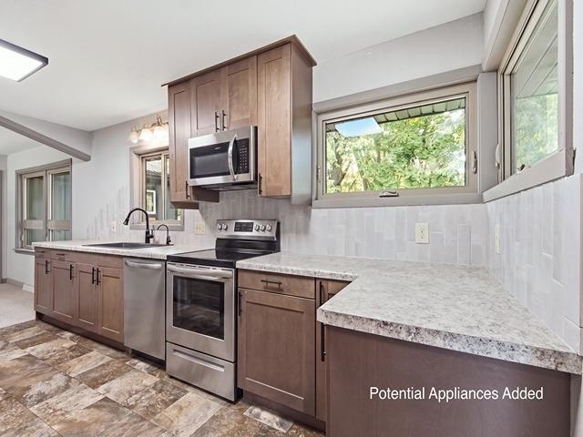 900 S ADAMS AVENUE, Marshfield, Wisconsin 54449, 4 Bedrooms Bedrooms, ,3 BathroomsBathrooms,Residential,For Sale,900 S ADAMS AVENUE,22603942
