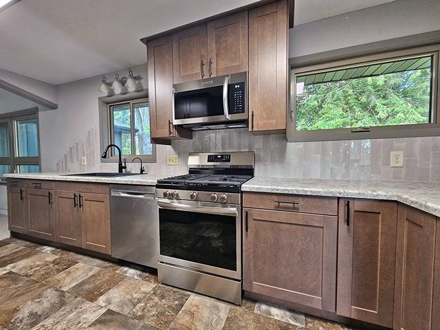 900 S ADAMS AVENUE, Marshfield, Wisconsin 54449, 4 Bedrooms Bedrooms, ,3 BathroomsBathrooms,Residential,For Sale,900 S ADAMS AVENUE,22603942