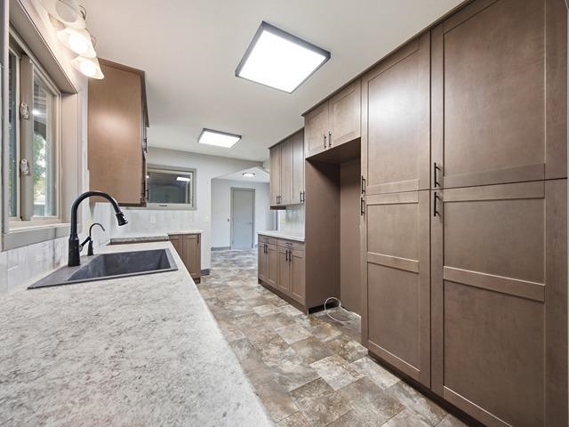 900 S ADAMS AVENUE, Marshfield, Wisconsin 54449, 4 Bedrooms Bedrooms, ,3 BathroomsBathrooms,Residential,For Sale,900 S ADAMS AVENUE,22603942