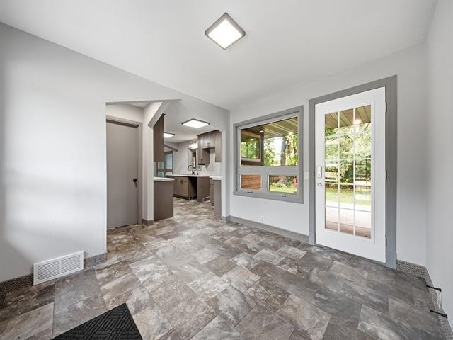 900 S ADAMS AVENUE, Marshfield, Wisconsin 54449, 4 Bedrooms Bedrooms, ,3 BathroomsBathrooms,Residential,For Sale,900 S ADAMS AVENUE,22603942