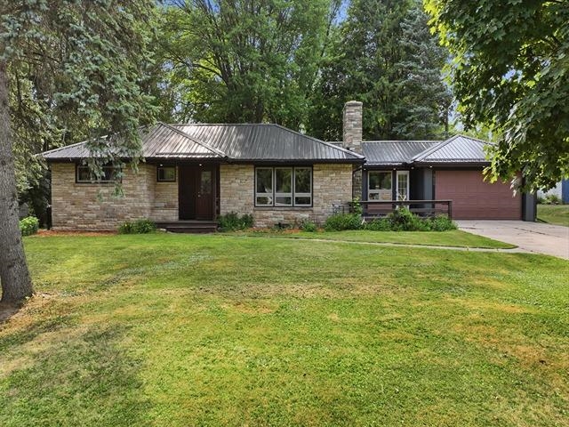900 S ADAMS AVENUE, Marshfield, Wisconsin 54449, 4 Bedrooms Bedrooms, ,3 BathroomsBathrooms,Residential,For Sale,900 S ADAMS AVENUE,22603942