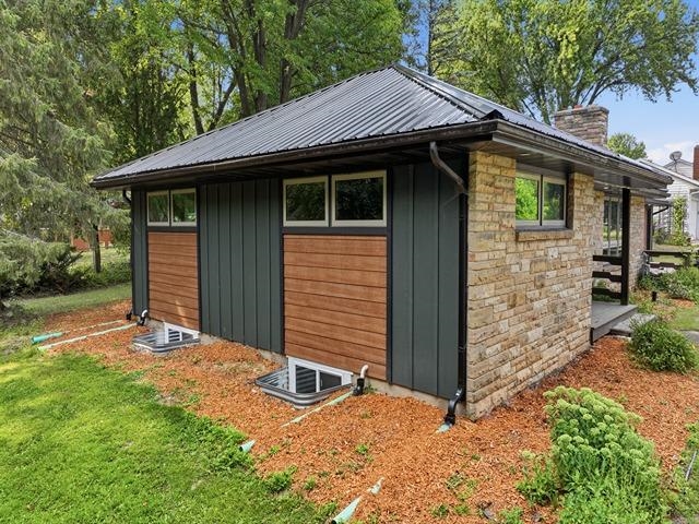900 S ADAMS AVENUE, Marshfield, Wisconsin 54449, 4 Bedrooms Bedrooms, ,3 BathroomsBathrooms,Residential,For Sale,900 S ADAMS AVENUE,22603942