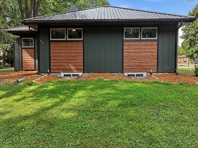 900 S ADAMS AVENUE, Marshfield, Wisconsin 54449, 4 Bedrooms Bedrooms, ,3 BathroomsBathrooms,Residential,For Sale,900 S ADAMS AVENUE,22603942