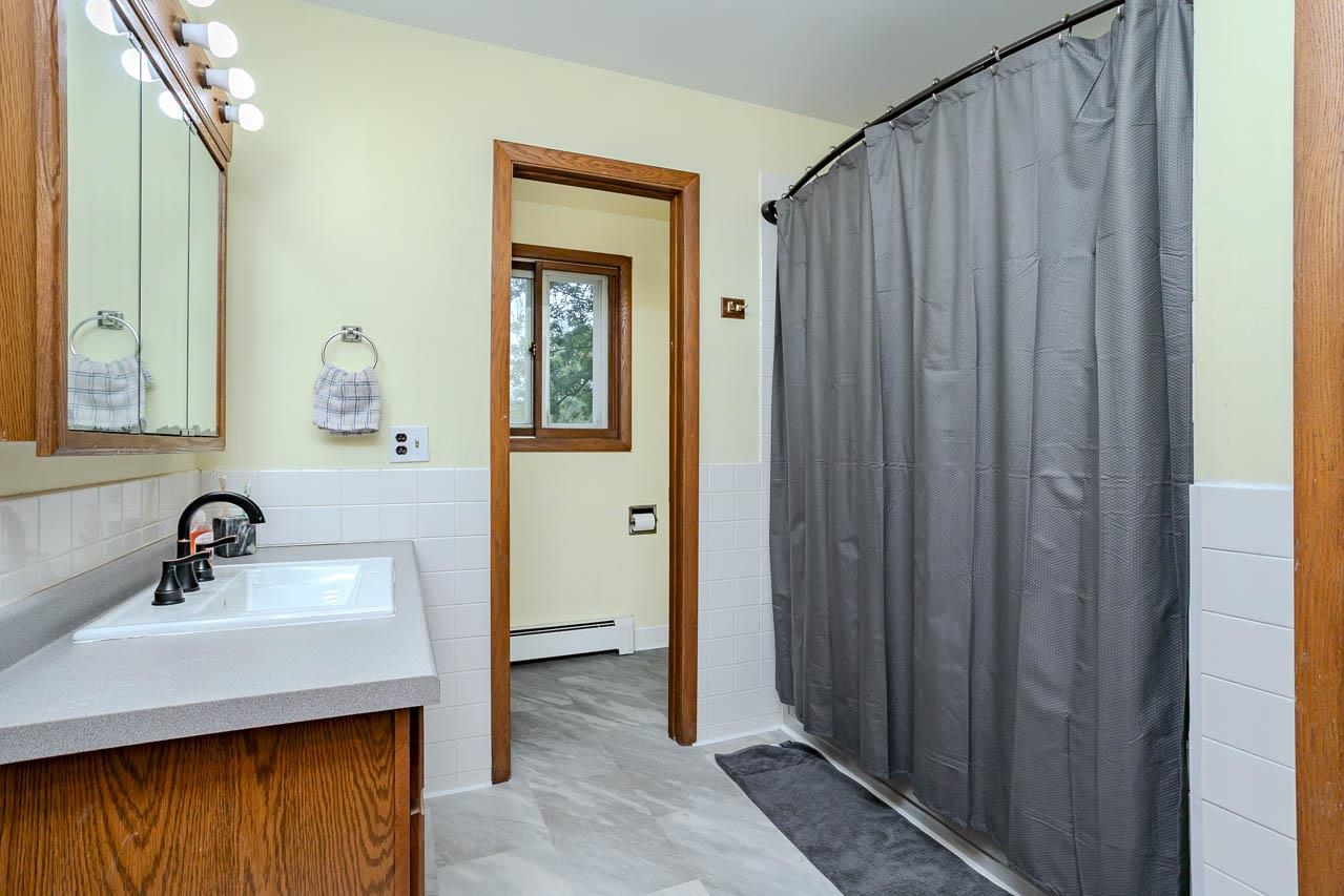 707 COUNTRY CLUB ROAD, Schofield, Wisconsin 54476, 3 Bedrooms Bedrooms, ,2 BathroomsBathrooms,Residential,For Sale,707 COUNTRY CLUB ROAD,22603944