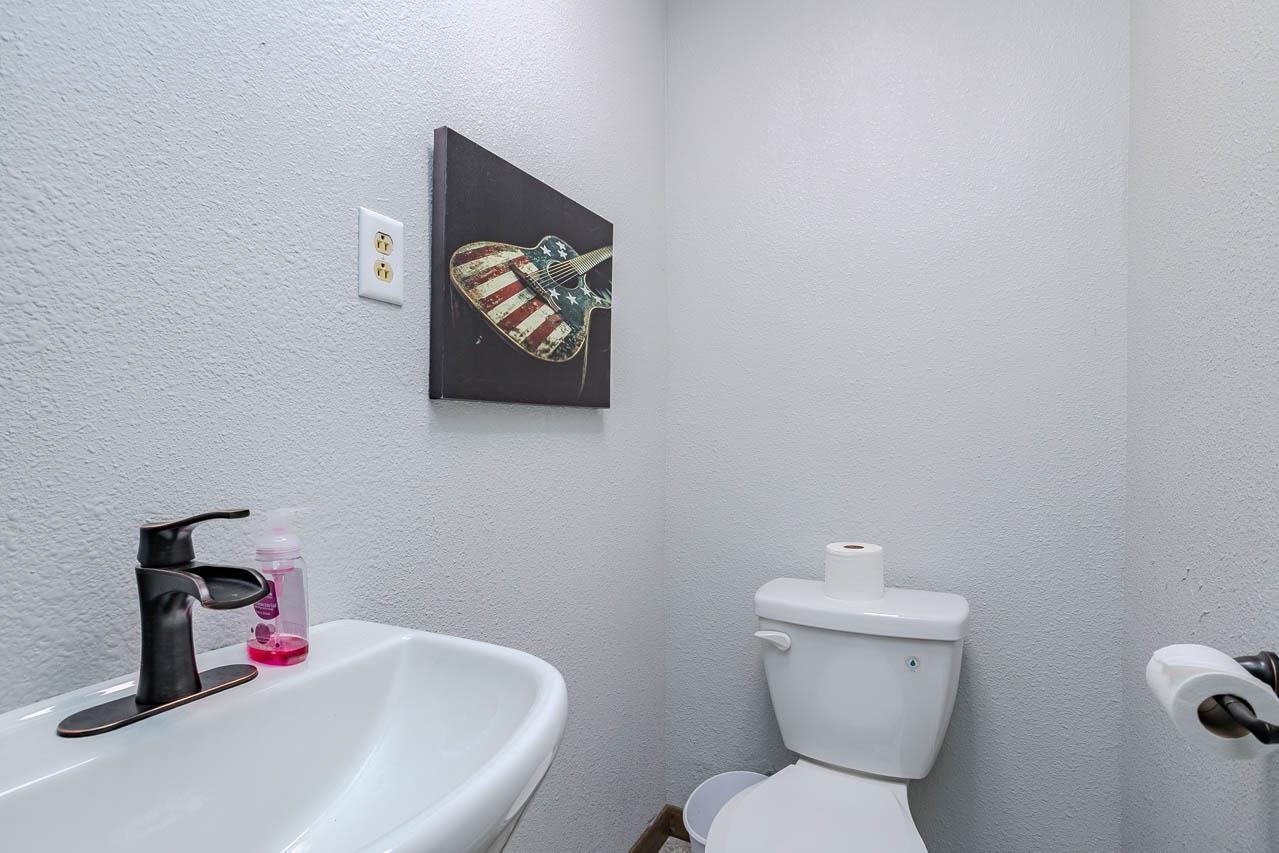 707 COUNTRY CLUB ROAD, Schofield, Wisconsin 54476, 3 Bedrooms Bedrooms, ,2 BathroomsBathrooms,Residential,For Sale,707 COUNTRY CLUB ROAD,22603944