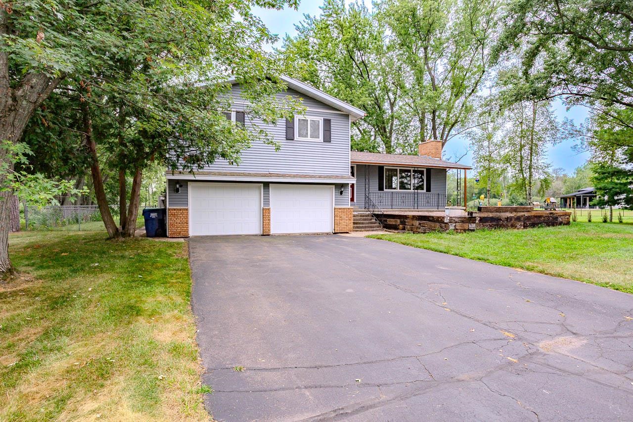 707 COUNTRY CLUB ROAD, Schofield, Wisconsin 54476, 3 Bedrooms Bedrooms, ,2 BathroomsBathrooms,Residential,For Sale,707 COUNTRY CLUB ROAD,22603944