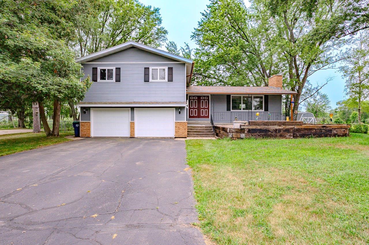 707 COUNTRY CLUB ROAD, Schofield, Wisconsin 54476, 3 Bedrooms Bedrooms, ,2 BathroomsBathrooms,Residential,For Sale,707 COUNTRY CLUB ROAD,22603944