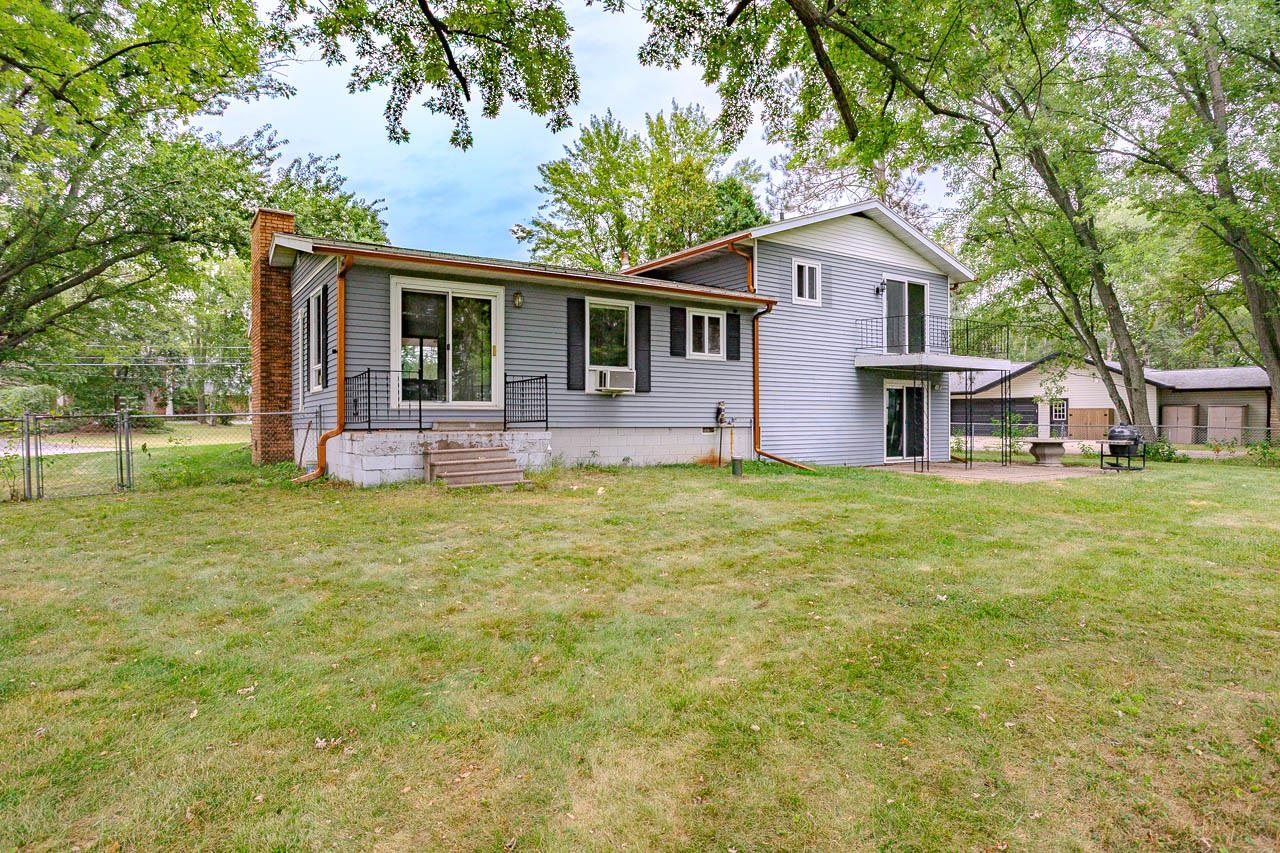 707 COUNTRY CLUB ROAD, Schofield, Wisconsin 54476, 3 Bedrooms Bedrooms, ,2 BathroomsBathrooms,Residential,For Sale,707 COUNTRY CLUB ROAD,22603944