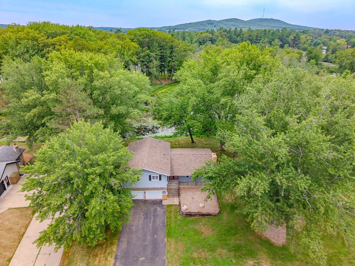 707 COUNTRY CLUB ROAD, Schofield, Wisconsin 54476, 3 Bedrooms Bedrooms, ,2 BathroomsBathrooms,Residential,For Sale,707 COUNTRY CLUB ROAD,22603944