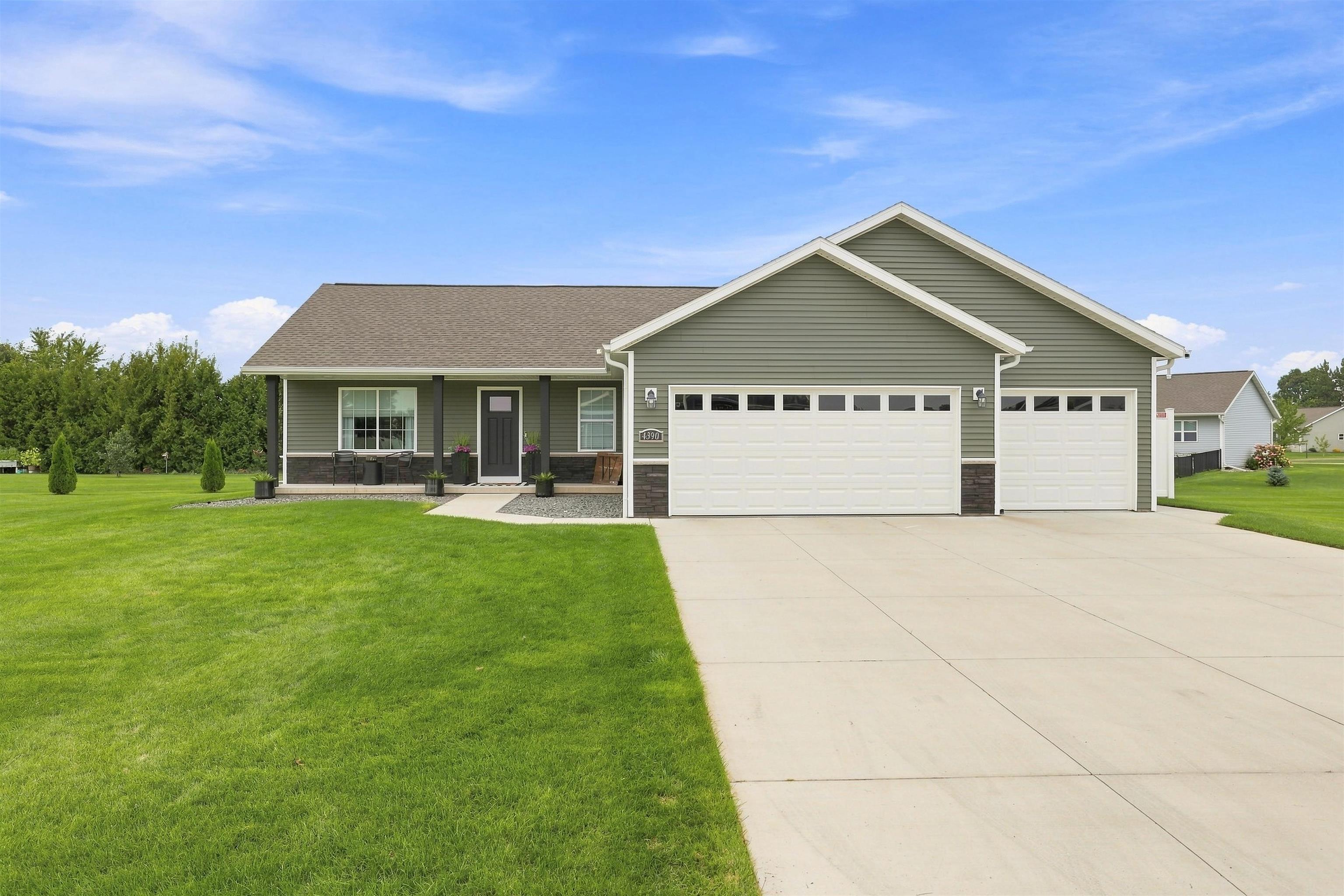 4390 LANDCASTER ROAD, Plover, Wisconsin 54467, 5 Bedrooms Bedrooms, ,3 BathroomsBathrooms,Residential,For Sale,4390 LANDCASTER ROAD,22603950