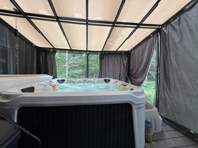 3319 NORTH ROAD, Kronenwetter, Wisconsin 54455, 4 Bedrooms Bedrooms, ,4 BathroomsBathrooms,Residential,For Sale,3319 NORTH ROAD,22603951