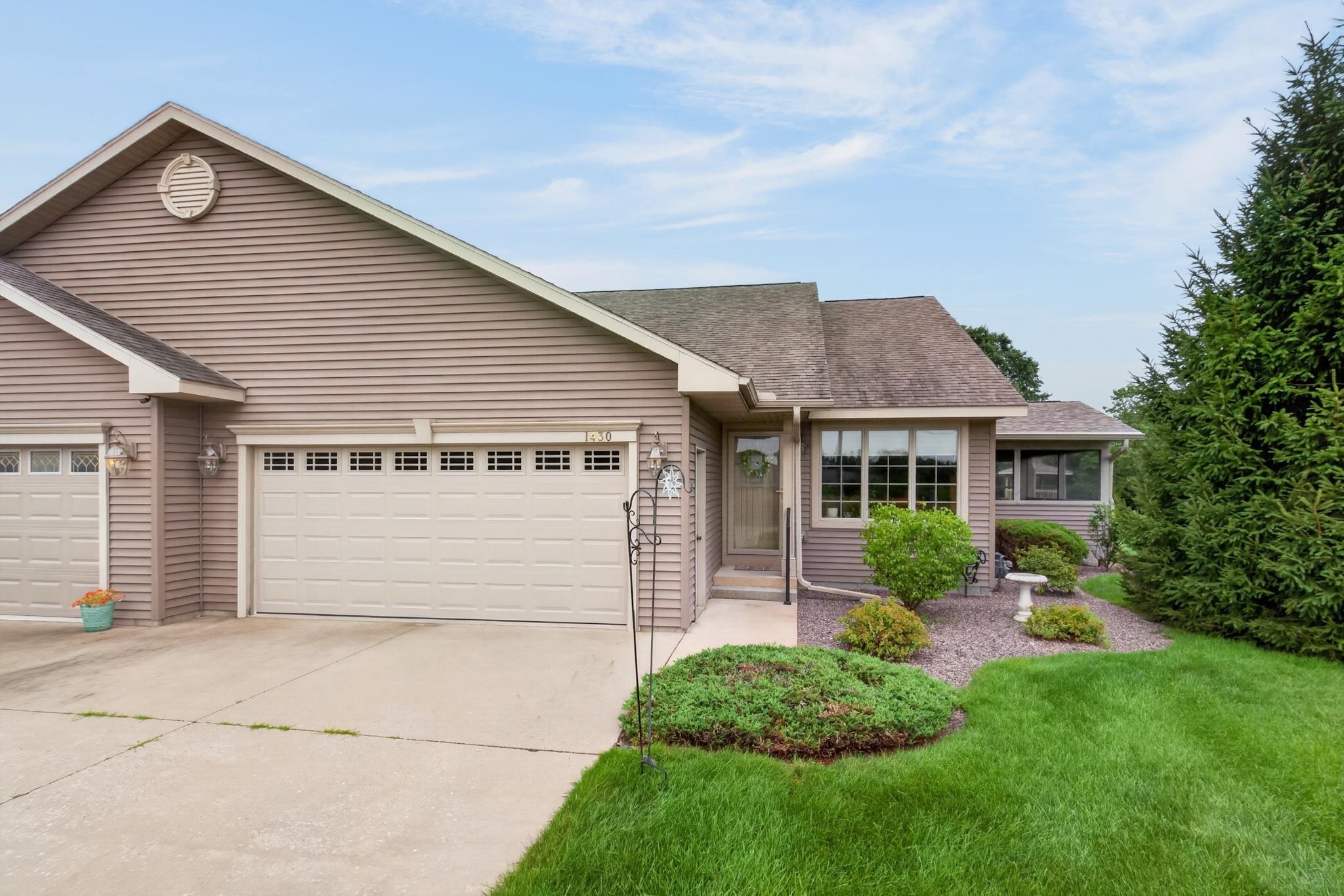 1430 WHITROCK AVENUE, Wisconsin Rapids, Wisconsin 54494, 2 Bedrooms Bedrooms, ,2 BathroomsBathrooms,Residential,For Sale,1430 WHITROCK AVENUE,22603957