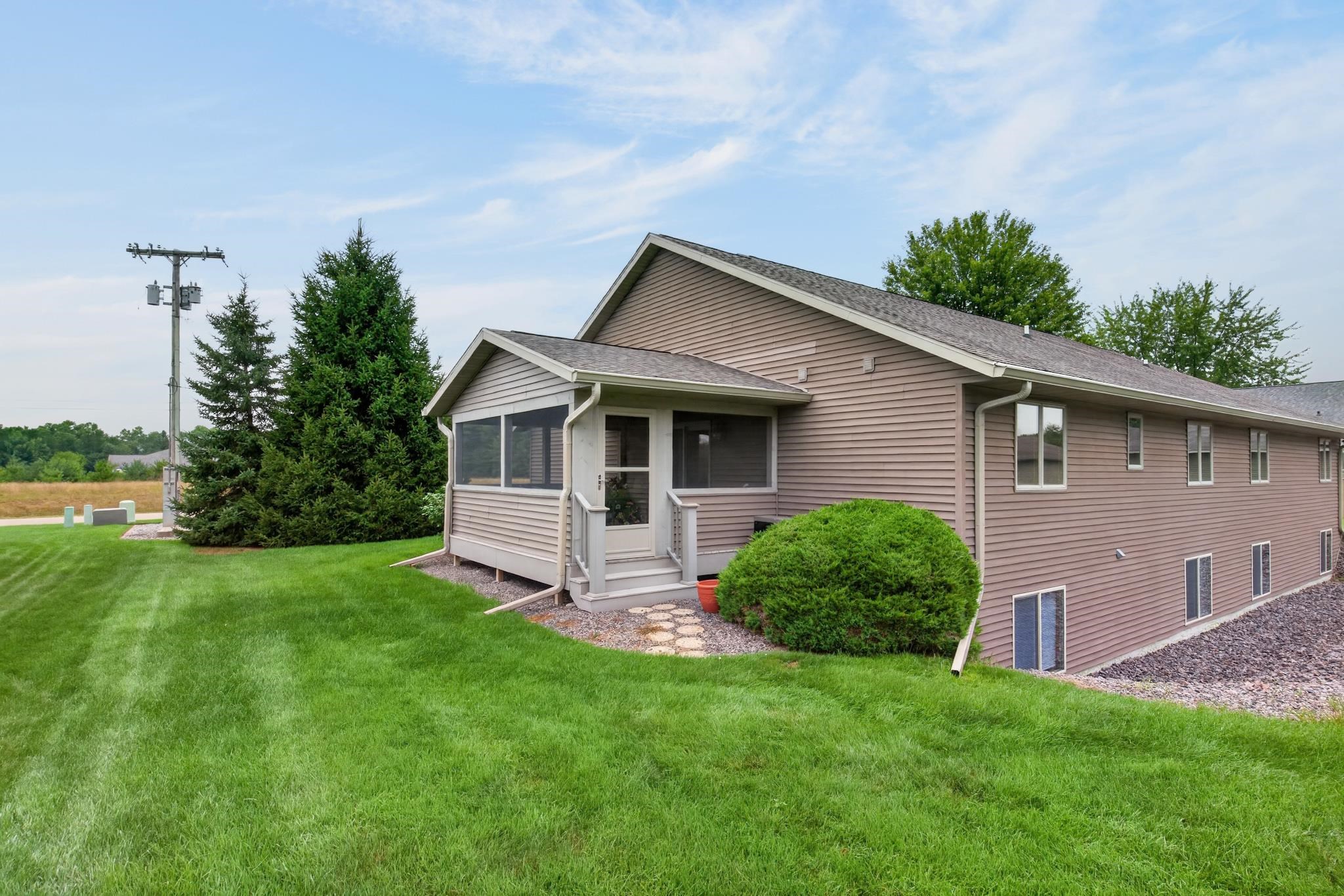 1430 WHITROCK AVENUE, Wisconsin Rapids, Wisconsin 54494, 2 Bedrooms Bedrooms, ,2 BathroomsBathrooms,Residential,For Sale,1430 WHITROCK AVENUE,22603957
