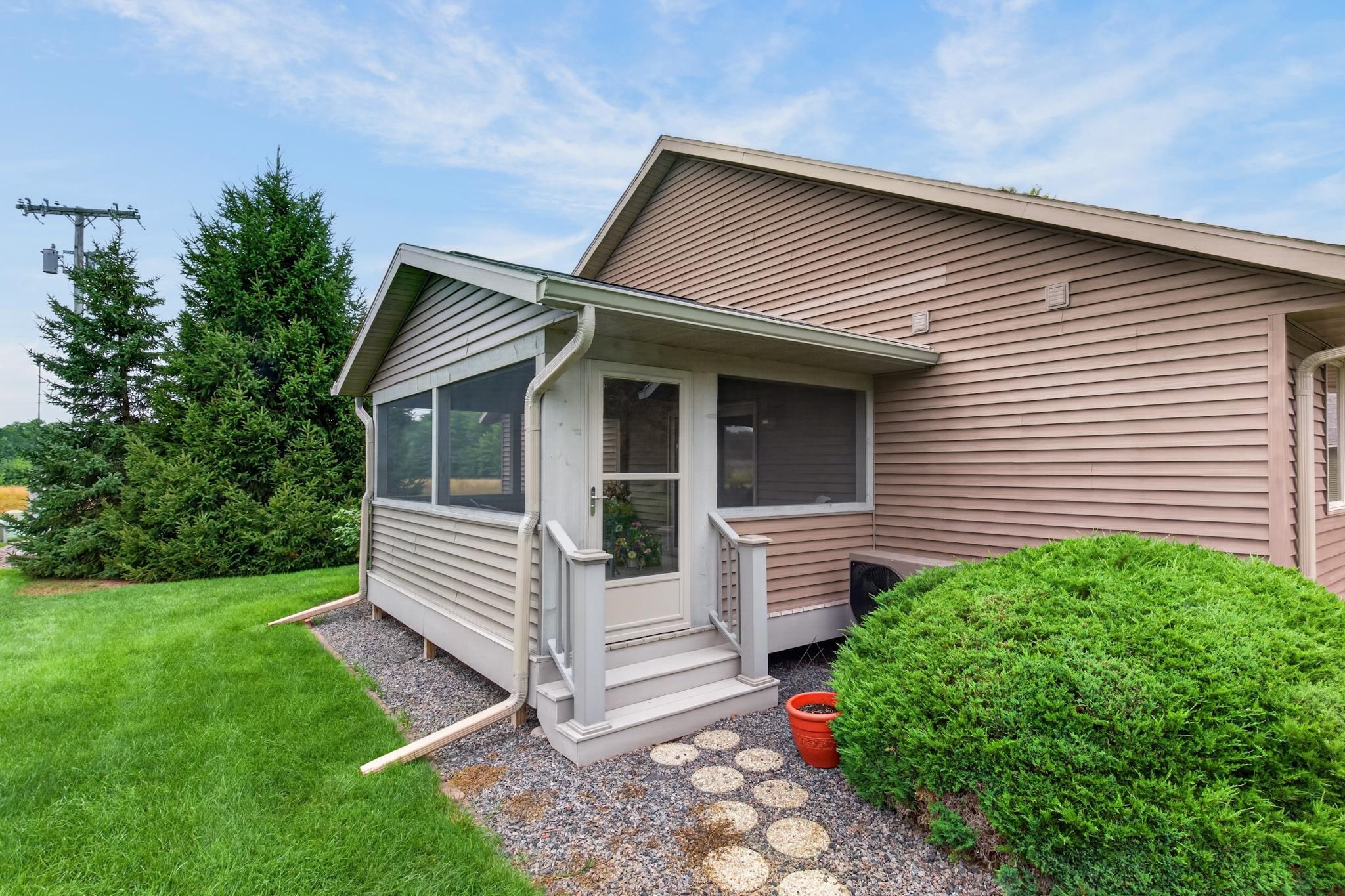 1430 WHITROCK AVENUE, Wisconsin Rapids, Wisconsin 54494, 2 Bedrooms Bedrooms, ,2 BathroomsBathrooms,Residential,For Sale,1430 WHITROCK AVENUE,22603957