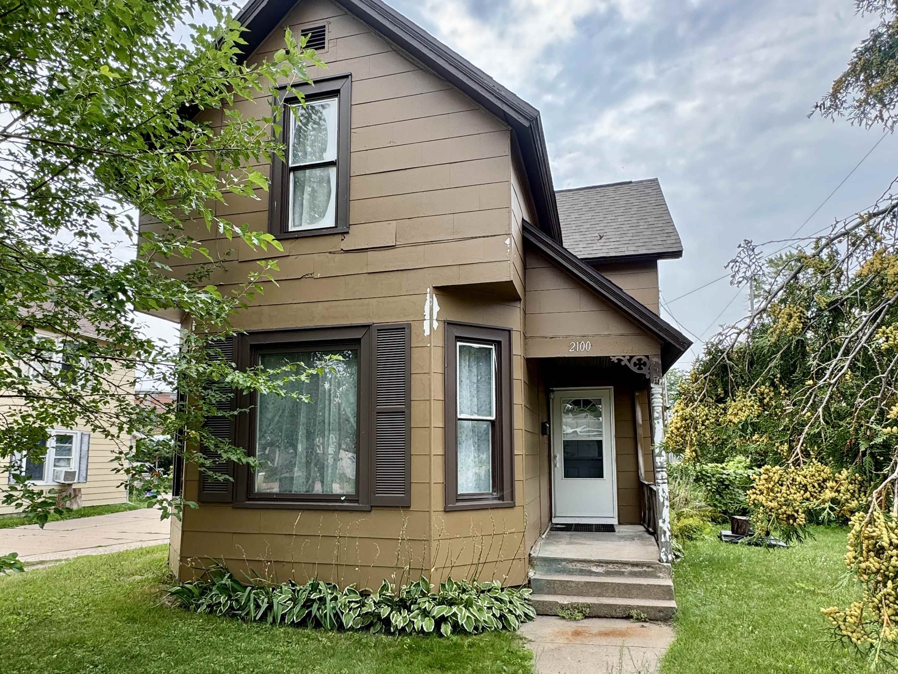 2100 PRAIRIE STREET, Stevens Point, Wisconsin 54481, 4 Bedrooms Bedrooms, ,1 BathroomBathrooms,Residential,For Sale,2100 PRAIRIE STREET,22603958