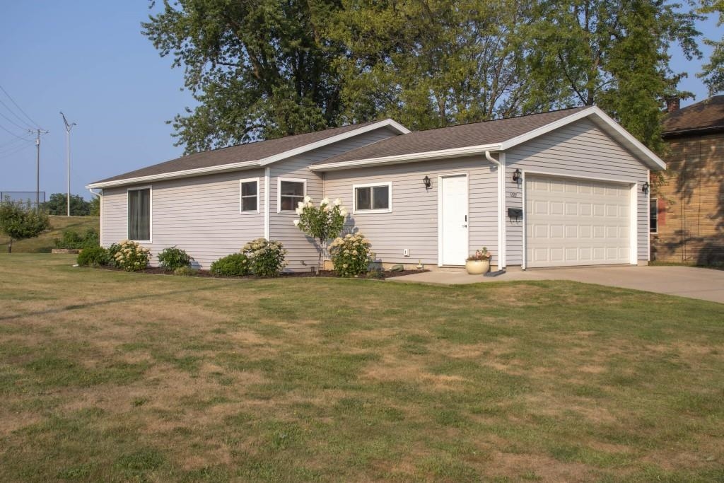 701 E 2ND STREET, Marshfield, Wisconsin 54449, 4 Bedrooms Bedrooms, ,2 BathroomsBathrooms,Residential,For Sale,701 E 2ND STREET,22603963