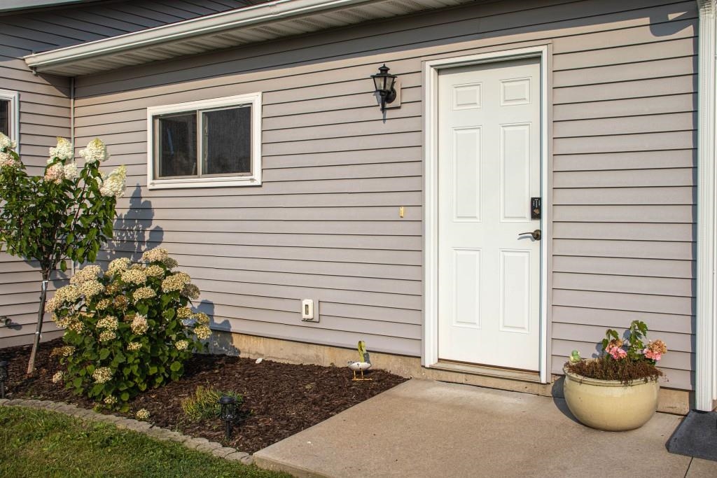 701 E 2ND STREET, Marshfield, Wisconsin 54449, 4 Bedrooms Bedrooms, ,2 BathroomsBathrooms,Residential,For Sale,701 E 2ND STREET,22603963