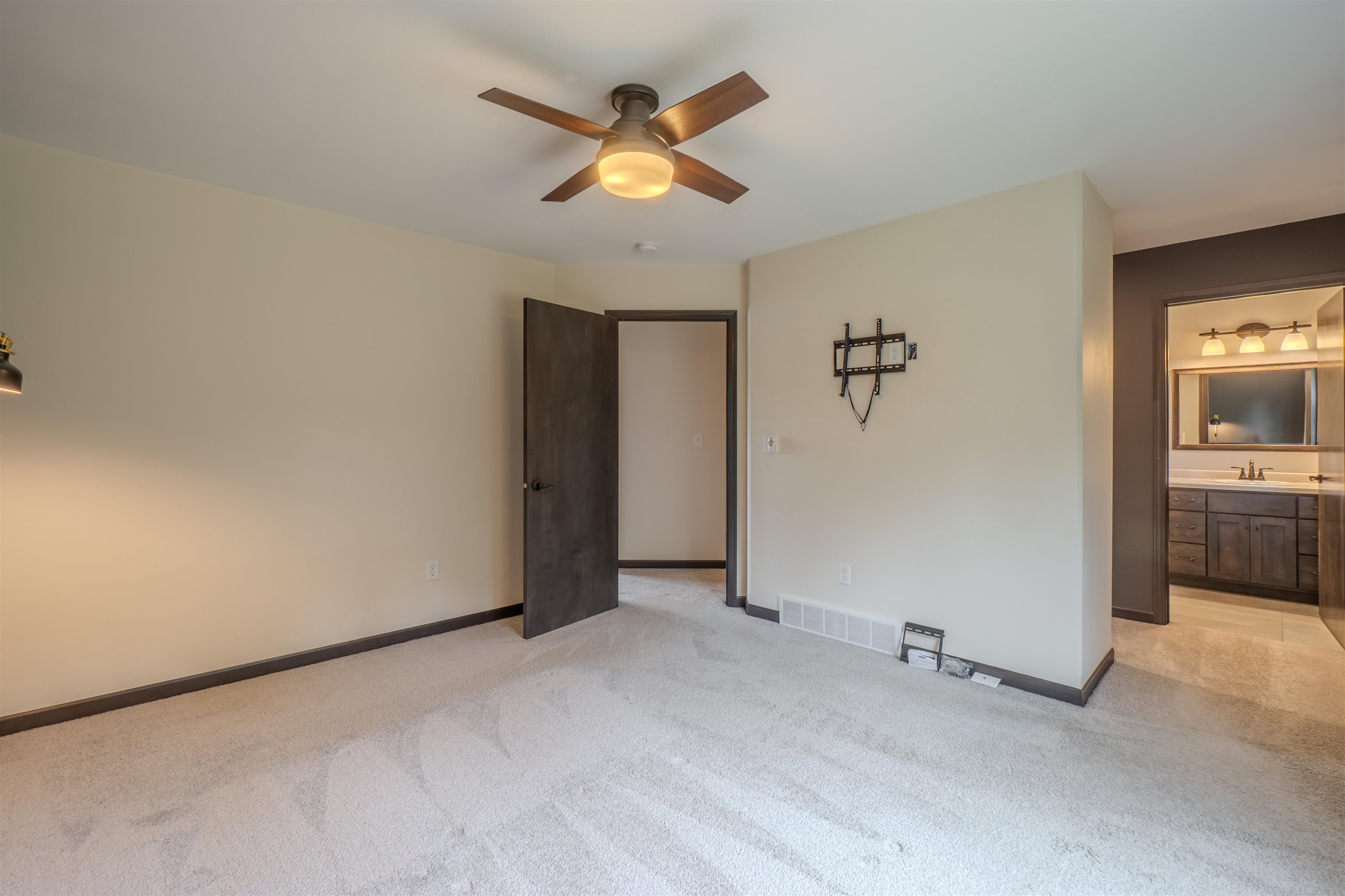 4906 QUIRT SANN DRIVE, Weston, Wisconsin 54476, 3 Bedrooms Bedrooms, ,2 BathroomsBathrooms,Residential,For Sale,4906 QUIRT SANN DRIVE,22603965