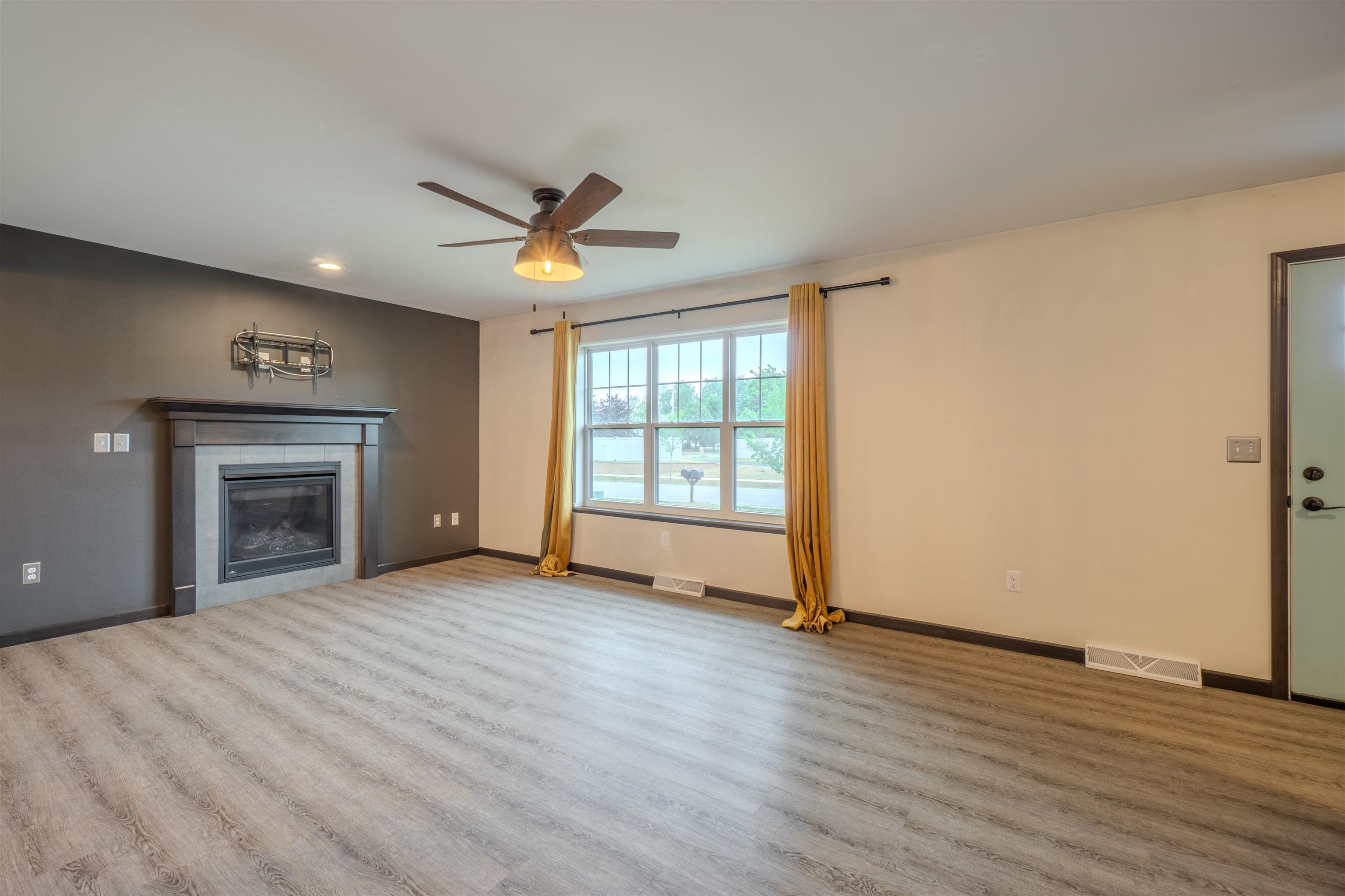 4906 QUIRT SANN DRIVE, Weston, Wisconsin 54476, 3 Bedrooms Bedrooms, ,2 BathroomsBathrooms,Residential,For Sale,4906 QUIRT SANN DRIVE,22603965