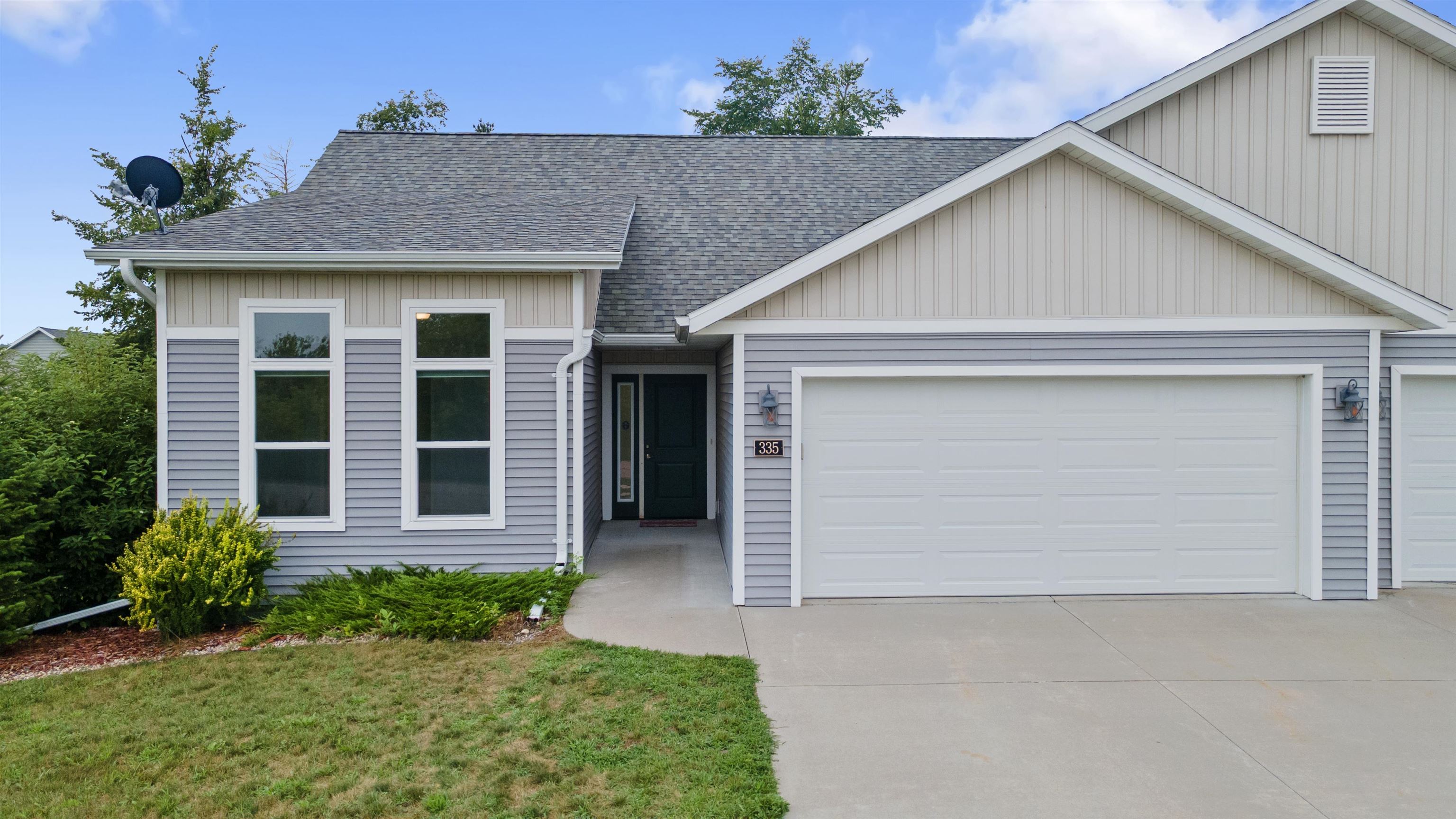 335 ALLEN STREET, Amherst, Wisconsin 54406, 4 Bedrooms Bedrooms, ,3 BathroomsBathrooms,Residential,For Sale,335 ALLEN STREET,22603967