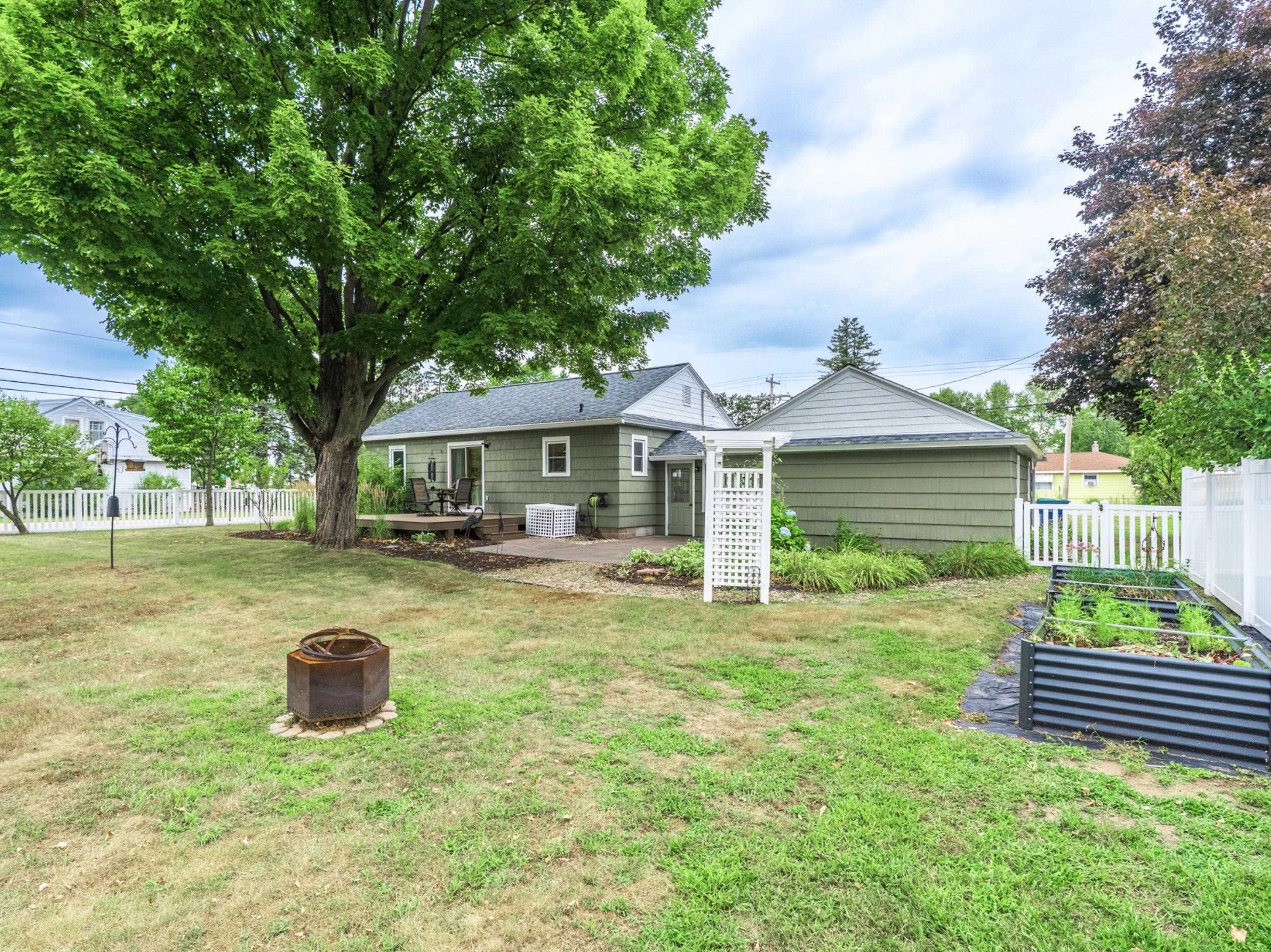 151611 ROBIN LANE, Wausau, Wisconsin 54401, 3 Bedrooms Bedrooms, ,2 BathroomsBathrooms,Residential,For Sale,151611 ROBIN LANE,22603968