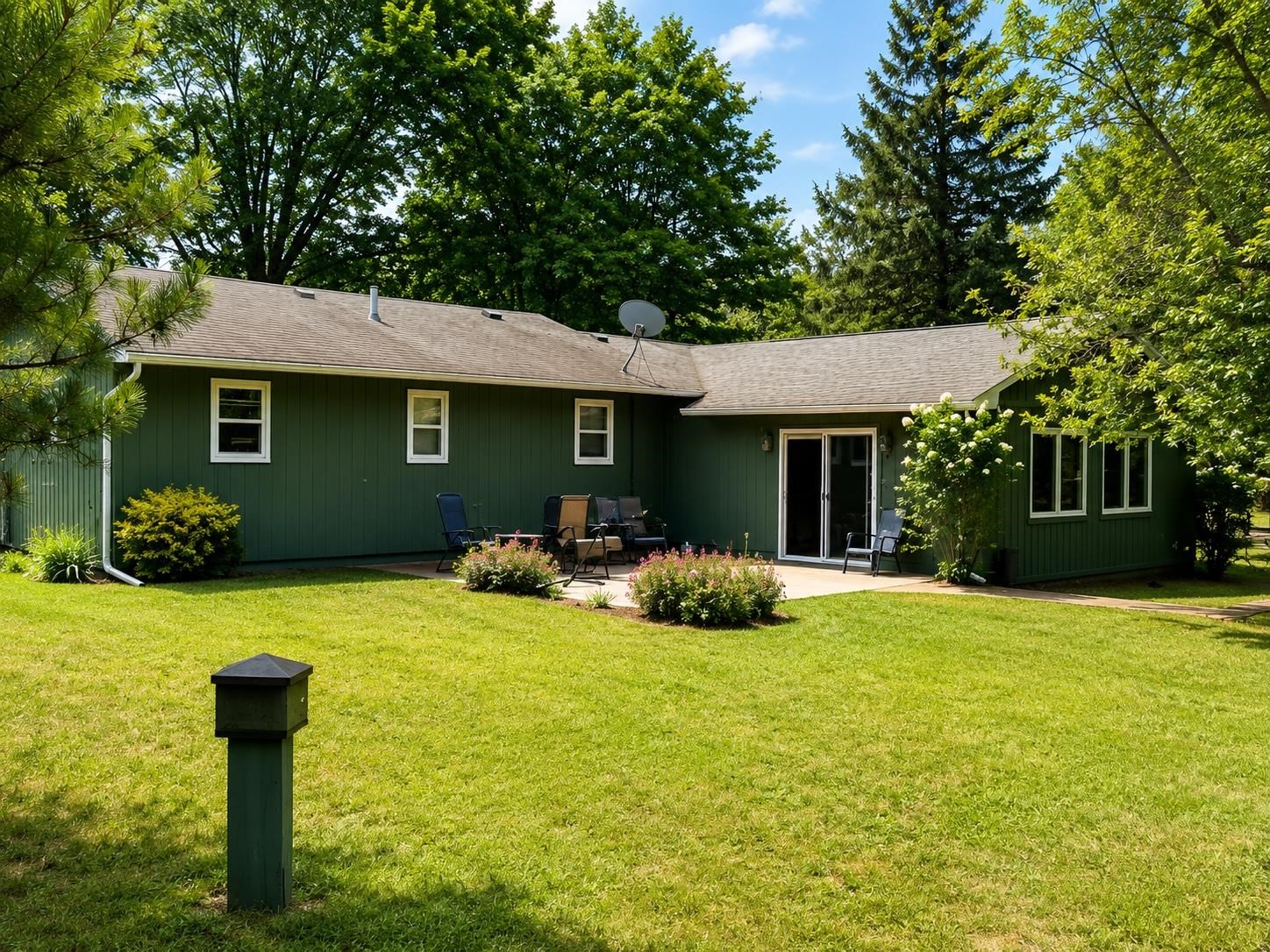 333 NEW MARKET COURT, Nekoosa, Wisconsin 54457, 2 Bedrooms Bedrooms, ,1 BathroomBathrooms,Residential,For Sale,333 NEW MARKET COURT,22603979