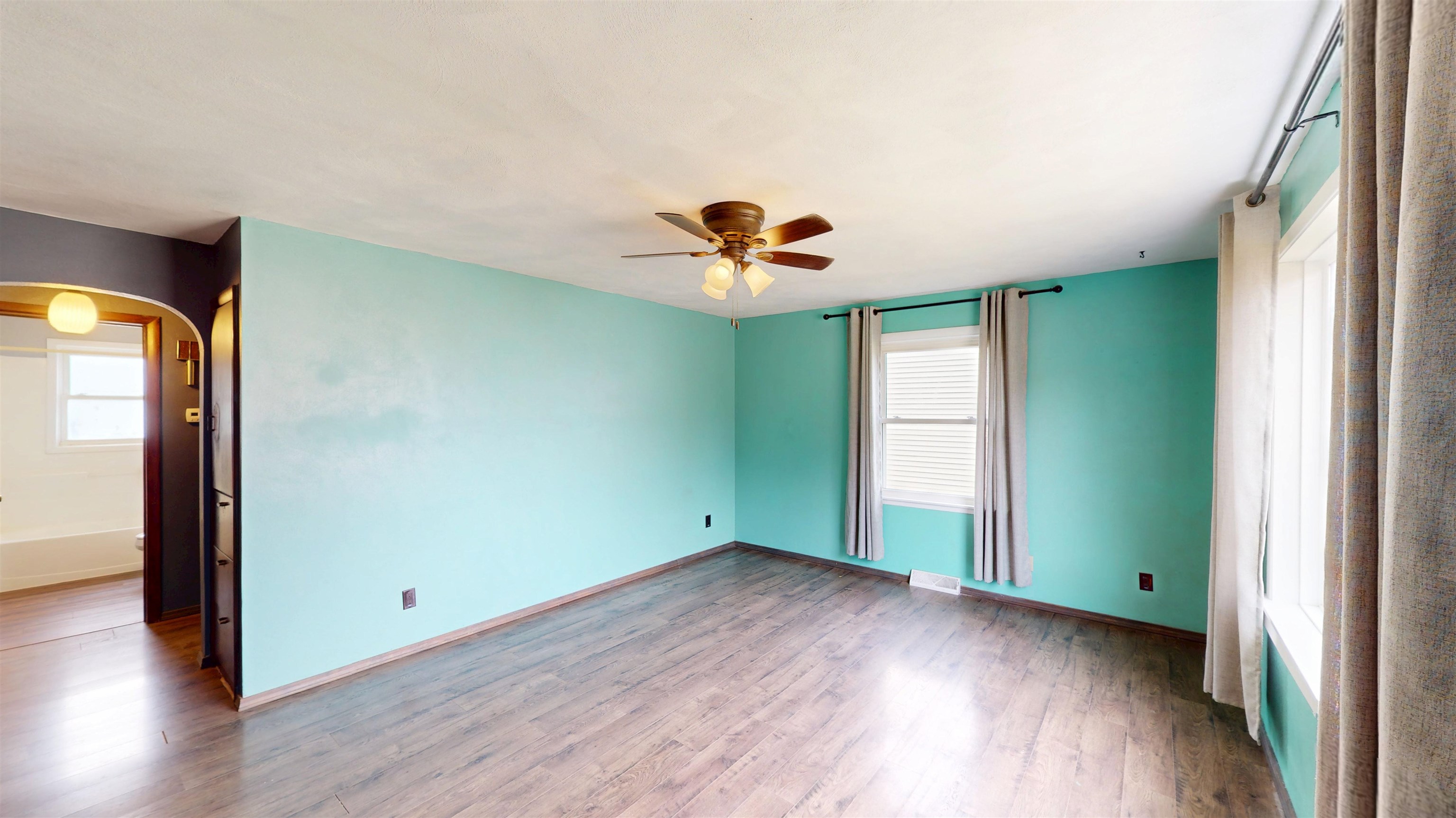 112 E 17TH STREET, Marshfield, Wisconsin 54449, 2 Bedrooms Bedrooms, ,2 BathroomsBathrooms,Residential,For Sale,112 E 17TH STREET,22603985