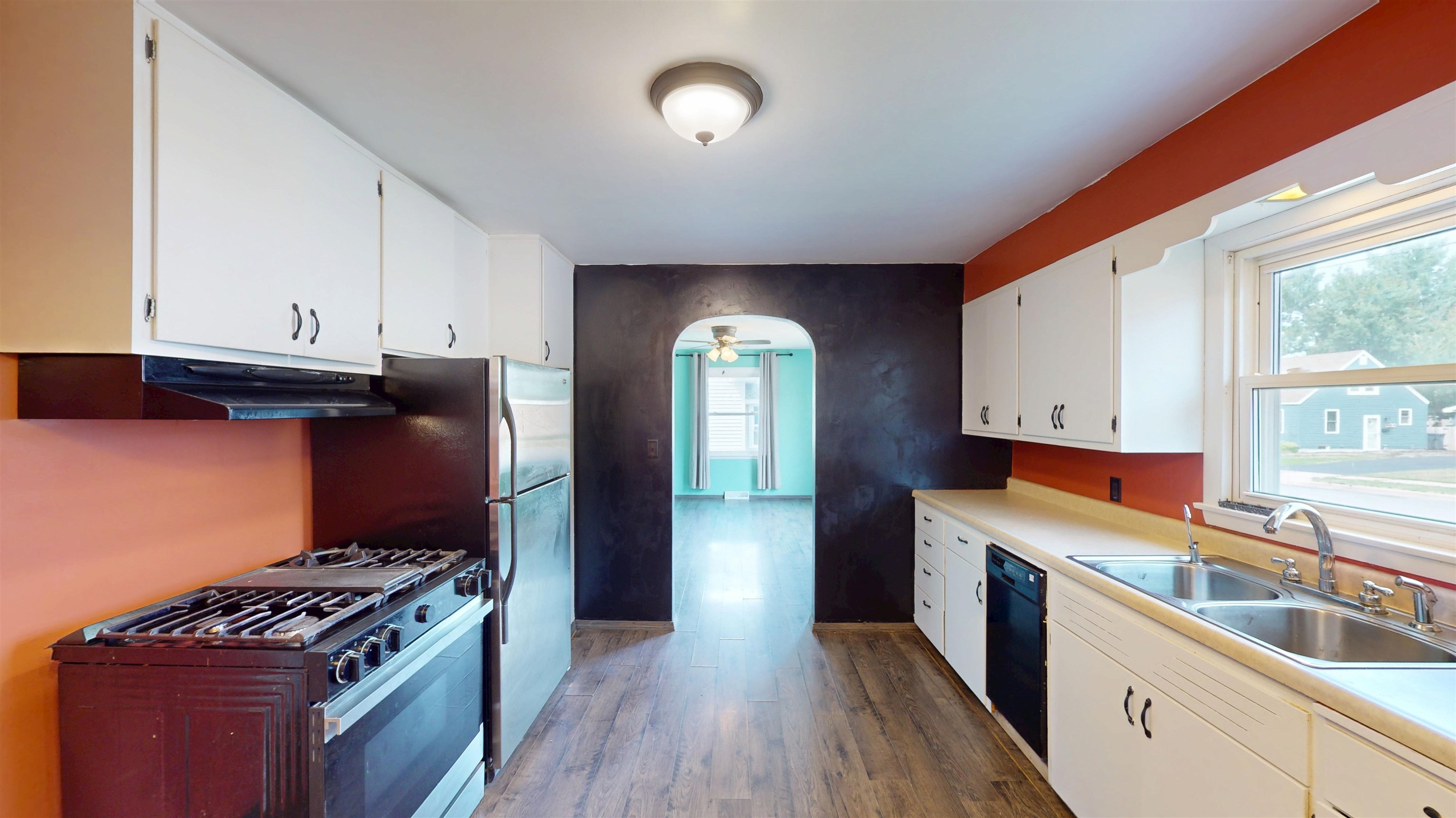112 E 17TH STREET, Marshfield, Wisconsin 54449, 2 Bedrooms Bedrooms, ,2 BathroomsBathrooms,Residential,For Sale,112 E 17TH STREET,22603985
