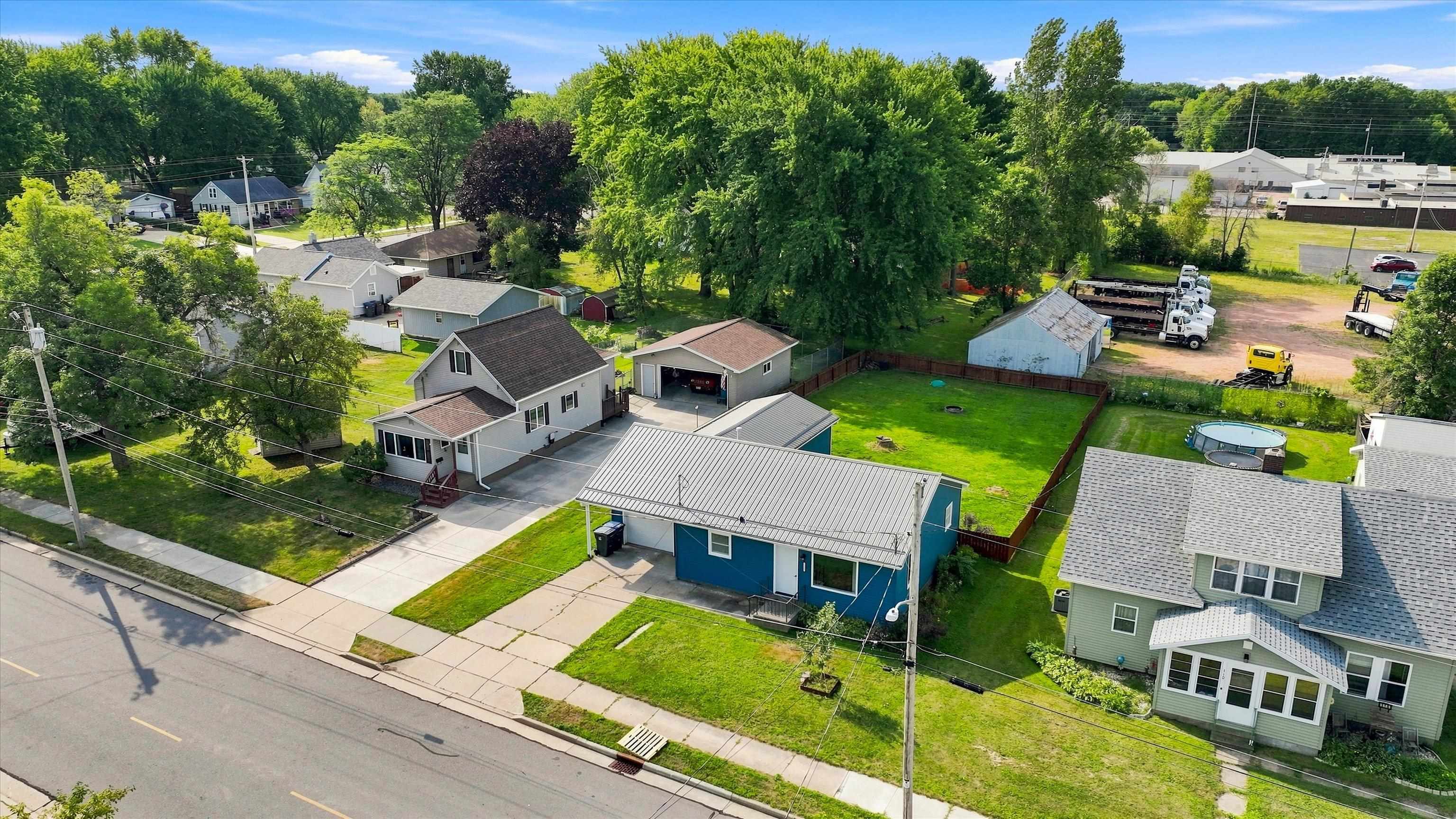 112 E 17TH STREET, Marshfield, Wisconsin 54449, 2 Bedrooms Bedrooms, ,2 BathroomsBathrooms,Residential,For Sale,112 E 17TH STREET,22603985