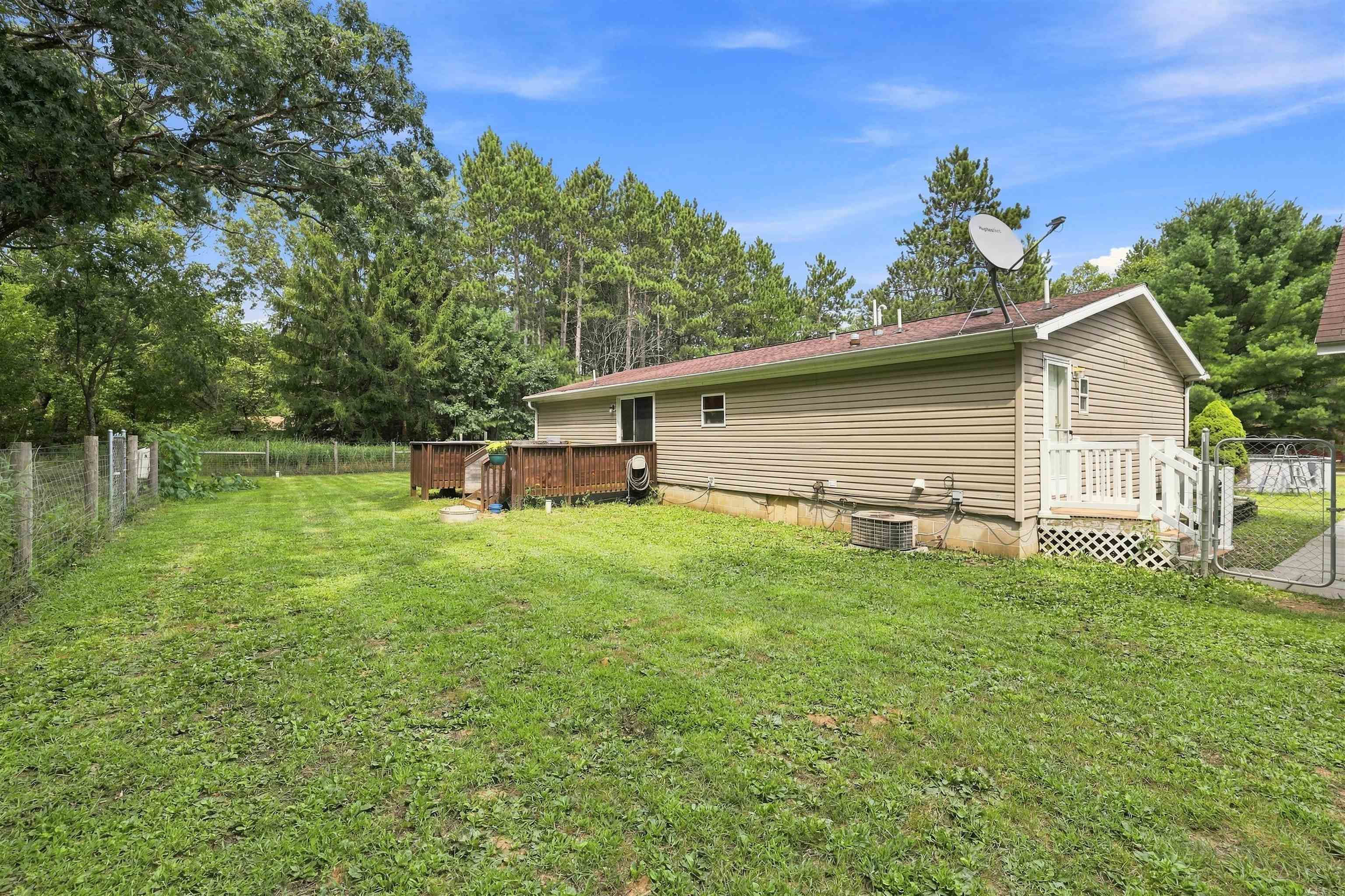 N2729 S HILL LANE, Redgranite, Wisconsin 54970, 3 Bedrooms Bedrooms, ,2 BathroomsBathrooms,Residential,For Sale,N2729 S HILL LANE,22603986