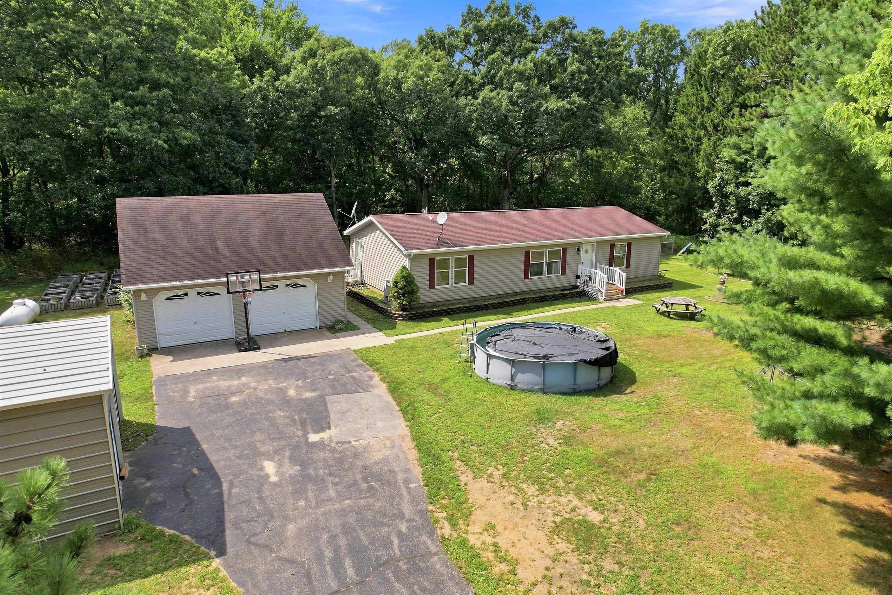 N2729 S HILL LANE, Redgranite, Wisconsin 54970, 3 Bedrooms Bedrooms, ,2 BathroomsBathrooms,Residential,For Sale,N2729 S HILL LANE,22603986