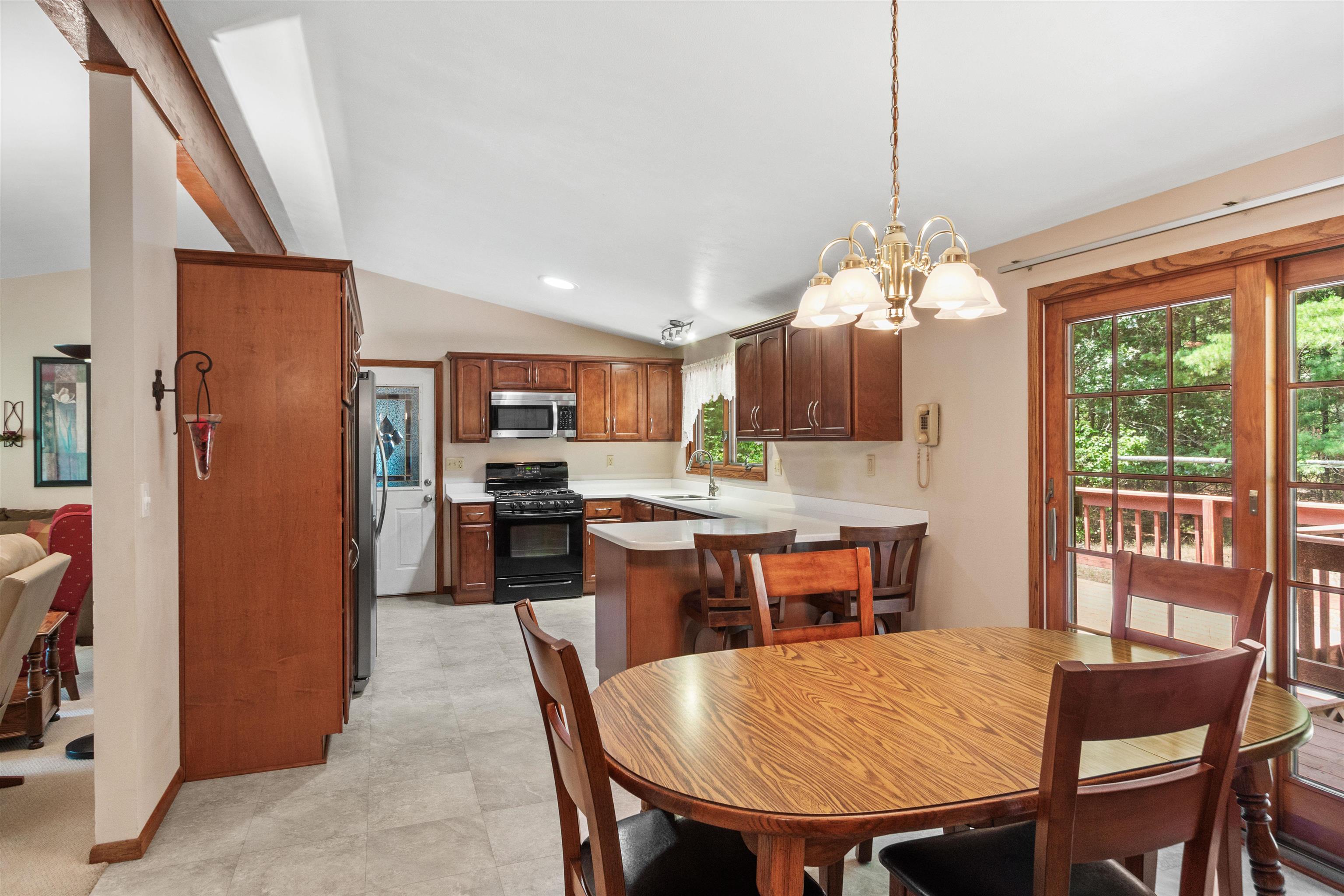 8206 LAKEVIEW DRIVE, Wisconsin Rapids, Wisconsin 54494, 3 Bedrooms Bedrooms, ,1 BathroomBathrooms,Residential,For Sale,8206 LAKEVIEW DRIVE,22603987