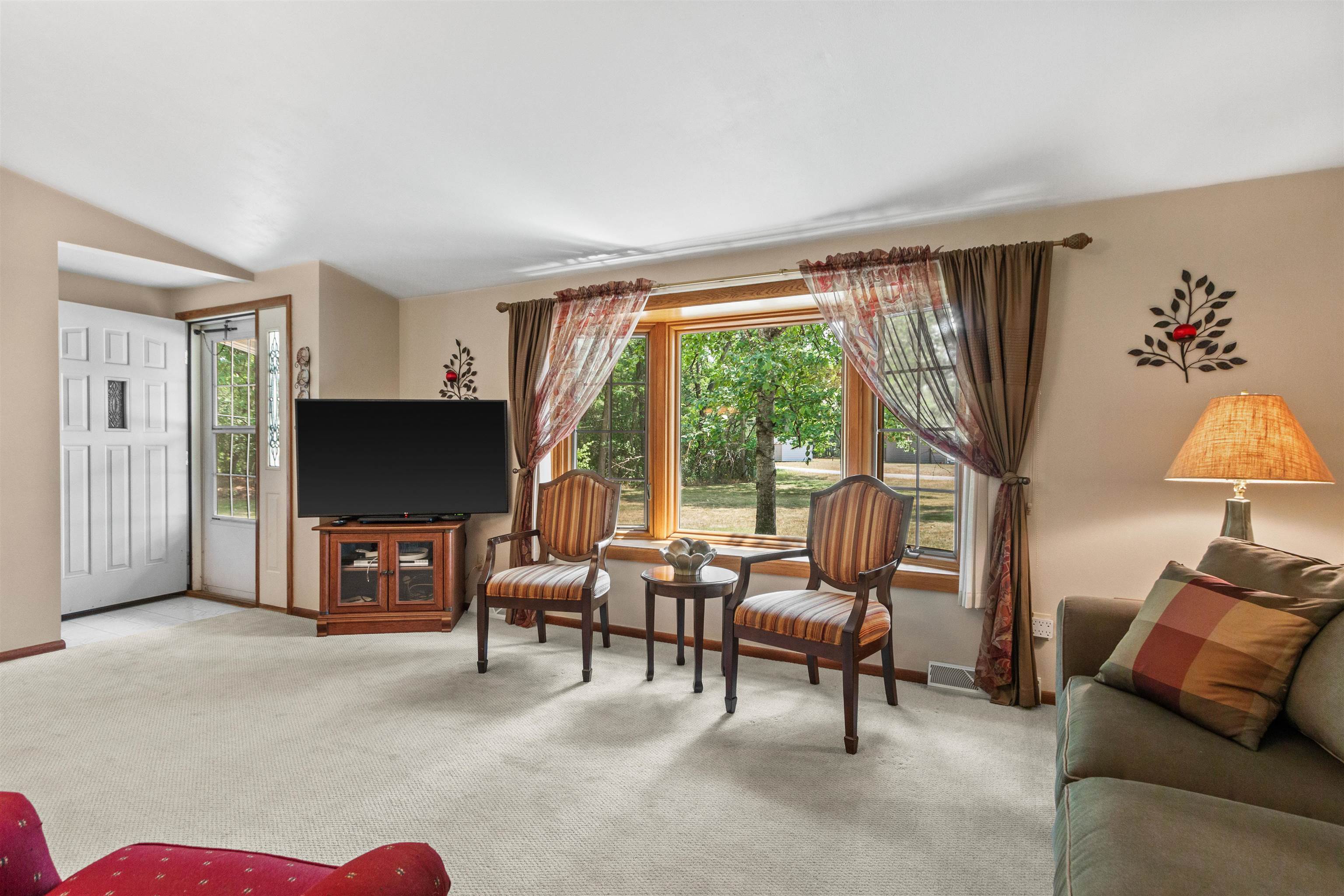8206 LAKEVIEW DRIVE, Wisconsin Rapids, Wisconsin 54494, 3 Bedrooms Bedrooms, ,1 BathroomBathrooms,Residential,For Sale,8206 LAKEVIEW DRIVE,22603987