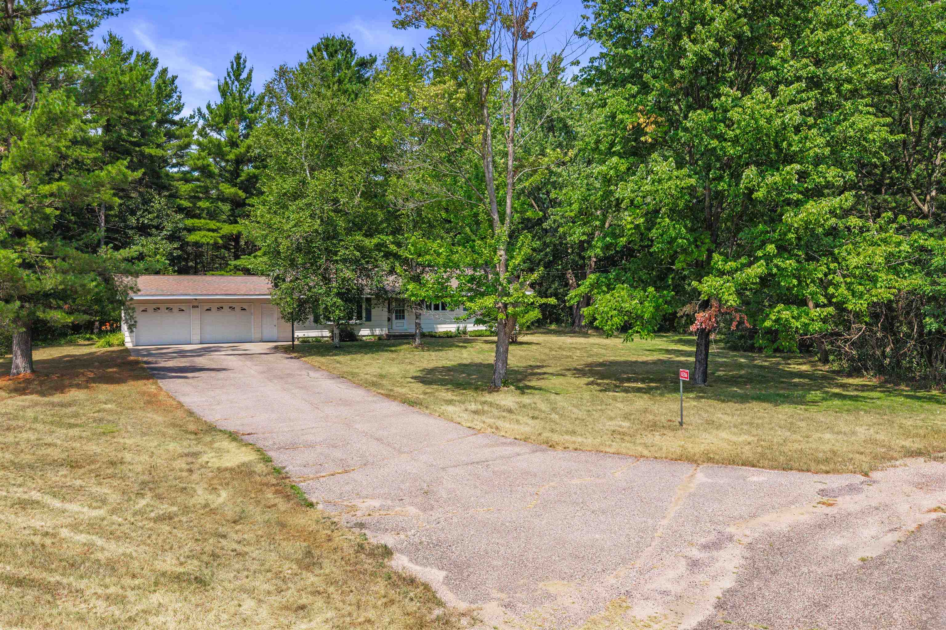 8206 LAKEVIEW DRIVE, Wisconsin Rapids, Wisconsin 54494, 3 Bedrooms Bedrooms, ,1 BathroomBathrooms,Residential,For Sale,8206 LAKEVIEW DRIVE,22603987