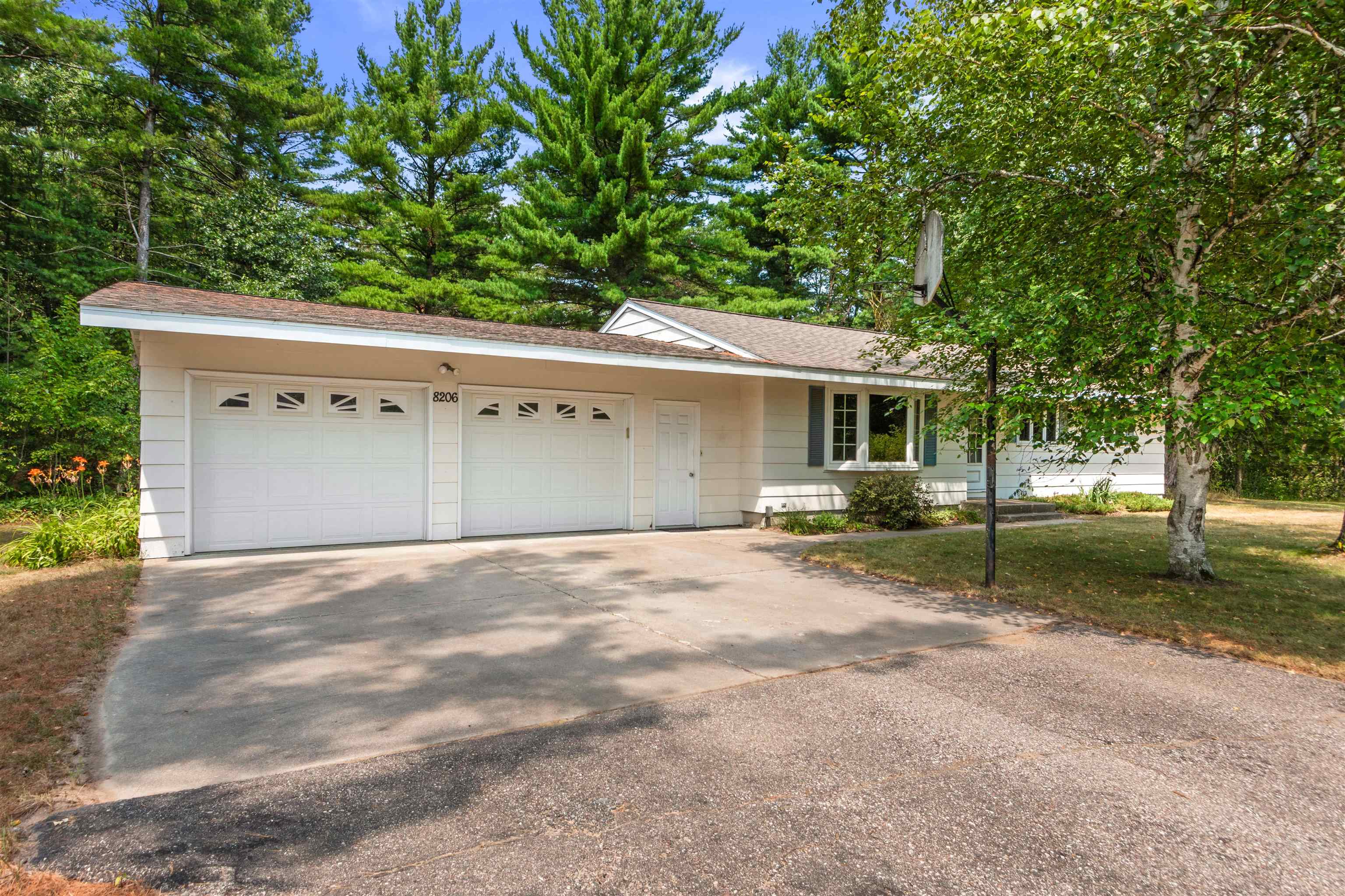 8206 LAKEVIEW DRIVE, Wisconsin Rapids, Wisconsin 54494, 3 Bedrooms Bedrooms, ,1 BathroomBathrooms,Residential,For Sale,8206 LAKEVIEW DRIVE,22603987