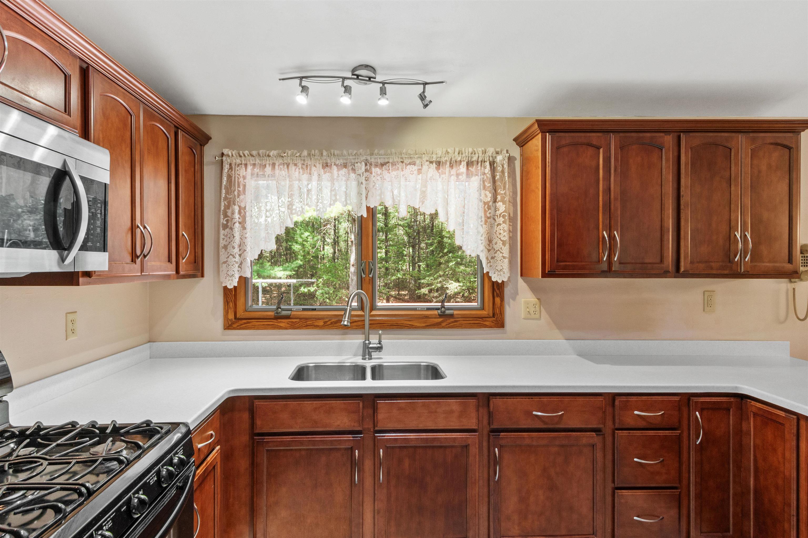 8206 LAKEVIEW DRIVE, Wisconsin Rapids, Wisconsin 54494, 3 Bedrooms Bedrooms, ,1 BathroomBathrooms,Residential,For Sale,8206 LAKEVIEW DRIVE,22603987