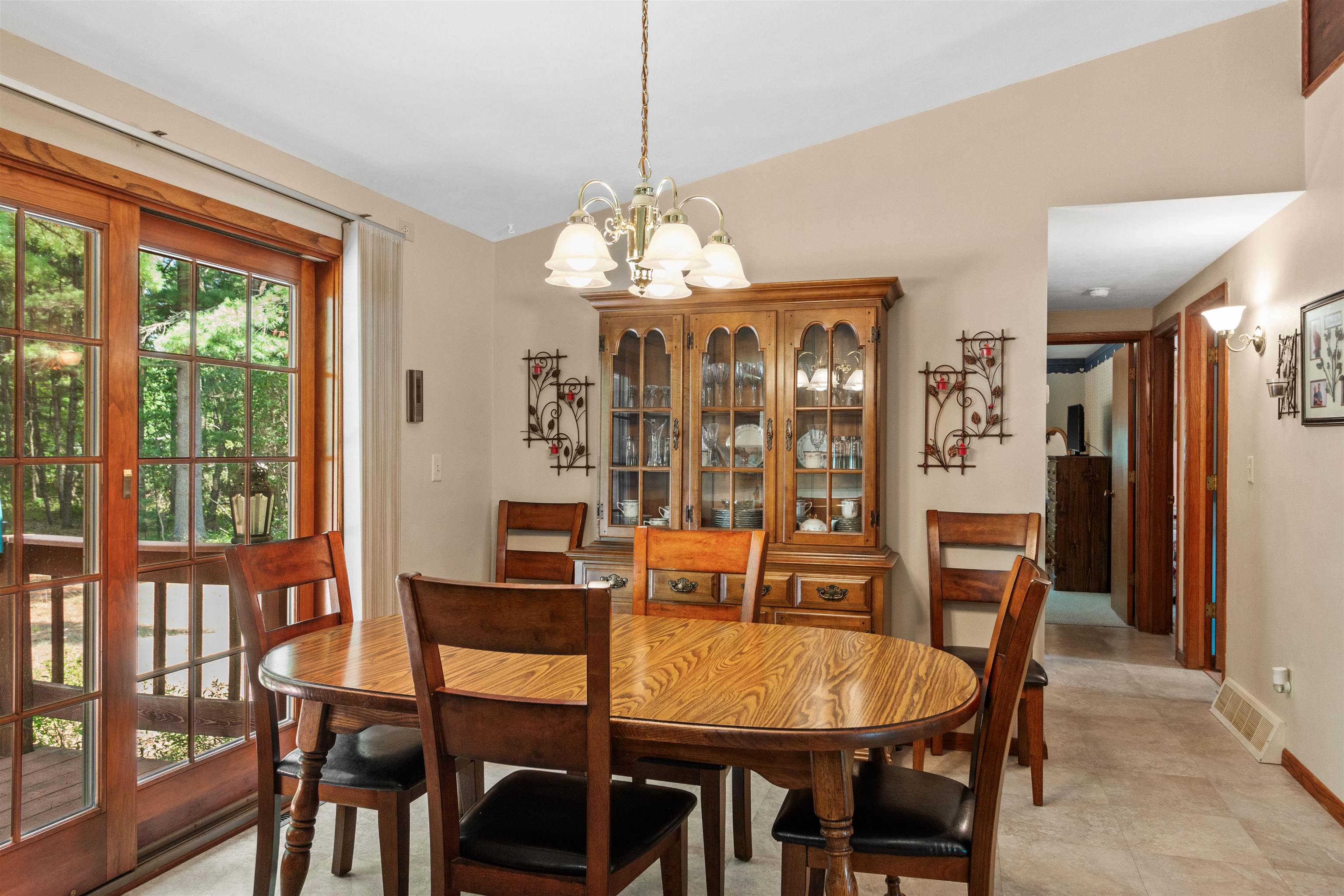 8206 LAKEVIEW DRIVE, Wisconsin Rapids, Wisconsin 54494, 3 Bedrooms Bedrooms, ,1 BathroomBathrooms,Residential,For Sale,8206 LAKEVIEW DRIVE,22603987