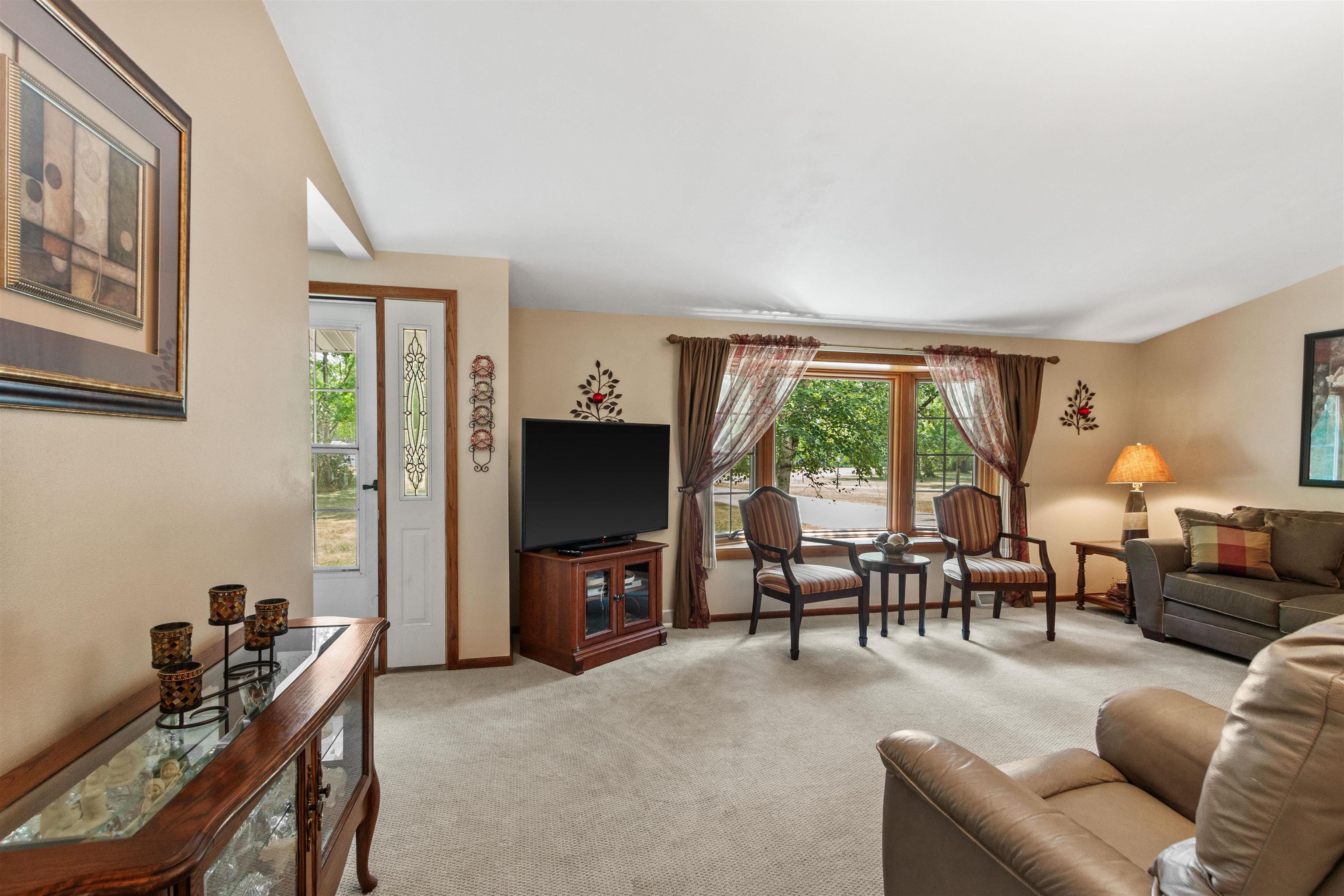 8206 LAKEVIEW DRIVE, Wisconsin Rapids, Wisconsin 54494, 3 Bedrooms Bedrooms, ,1 BathroomBathrooms,Residential,For Sale,8206 LAKEVIEW DRIVE,22603987