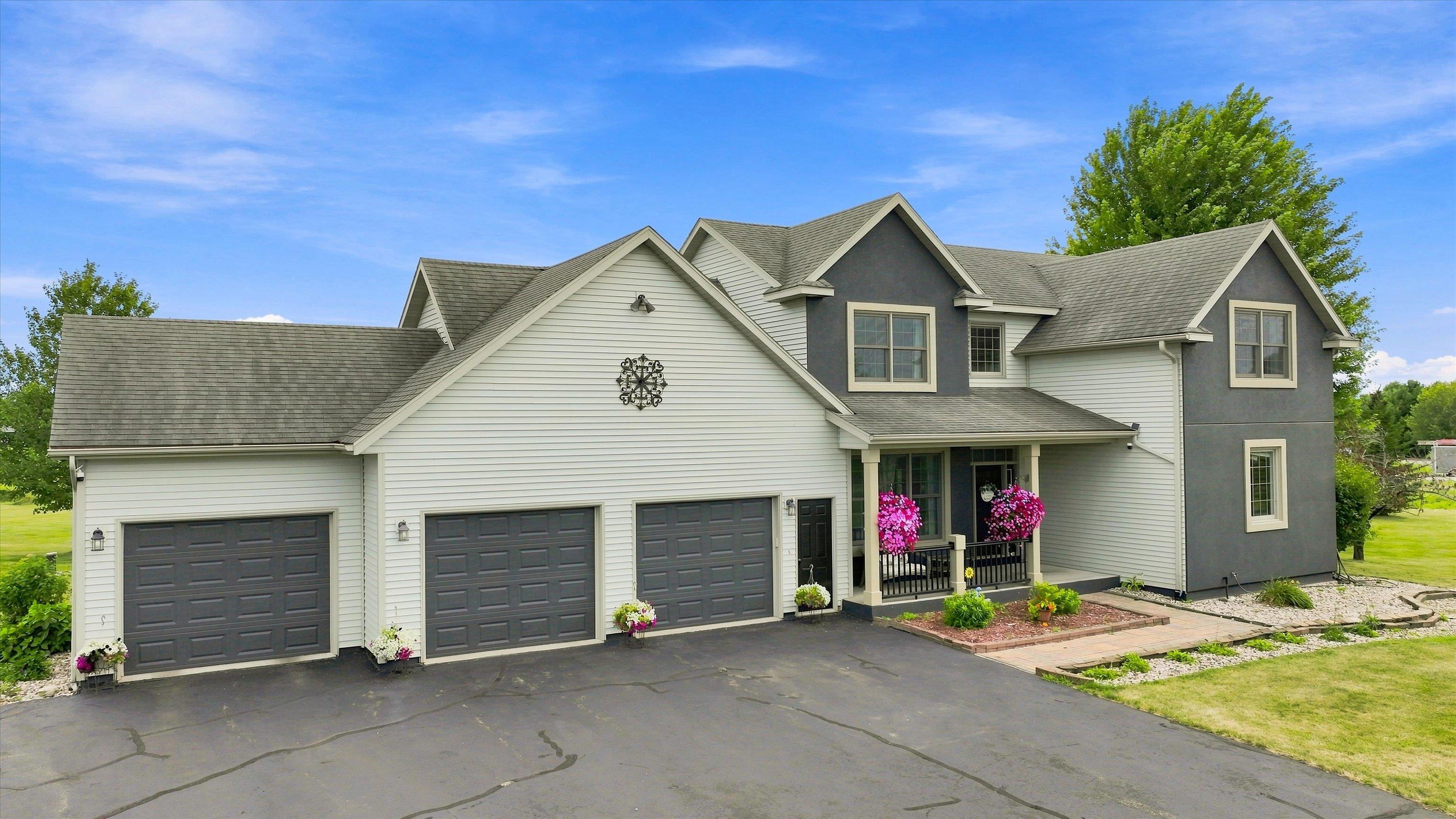 9875 AMBER DRIVE, Marshfield, Wisconsin 54449, 5 Bedrooms Bedrooms, ,3 BathroomsBathrooms,Residential,For Sale,9875 AMBER DRIVE,22603989