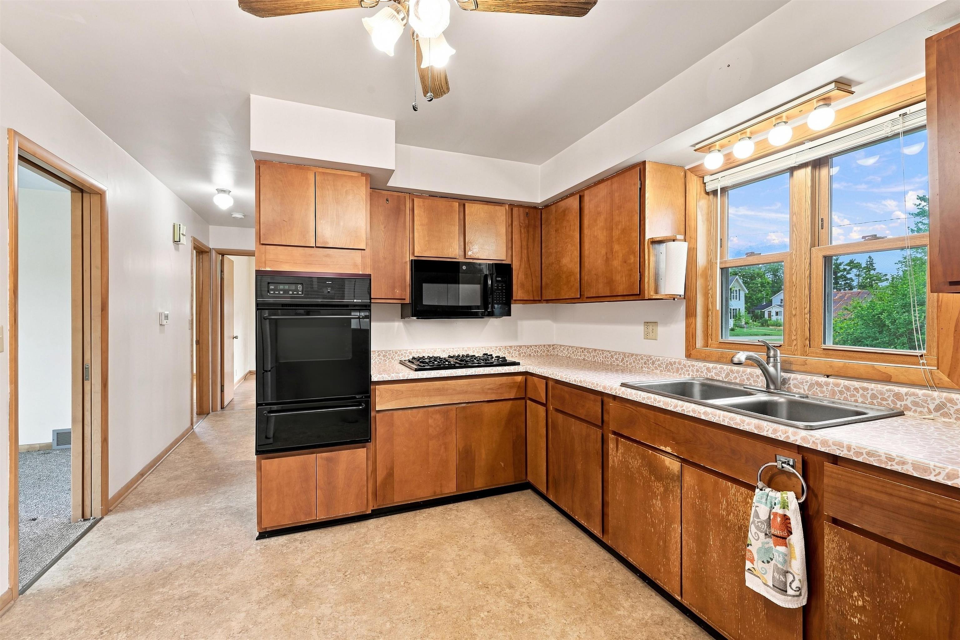 2809 CLEVELAND AVENUE, Stevens Point, Wisconsin 54481, 2 Bedrooms Bedrooms, ,1 BathroomBathrooms,Residential,For Sale,2809 CLEVELAND AVENUE,22603991