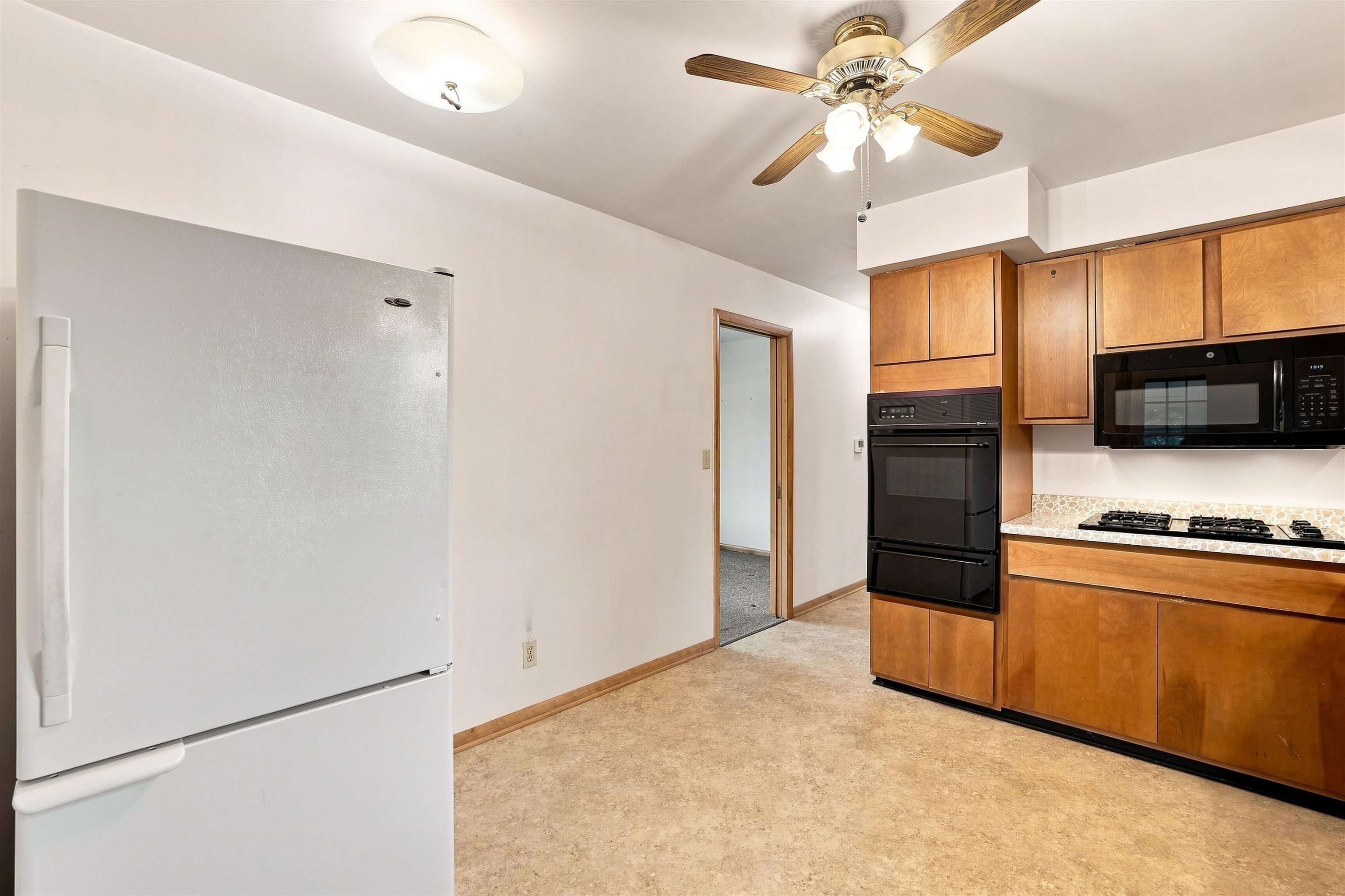 2809 CLEVELAND AVENUE, Stevens Point, Wisconsin 54481, 2 Bedrooms Bedrooms, ,1 BathroomBathrooms,Residential,For Sale,2809 CLEVELAND AVENUE,22603991
