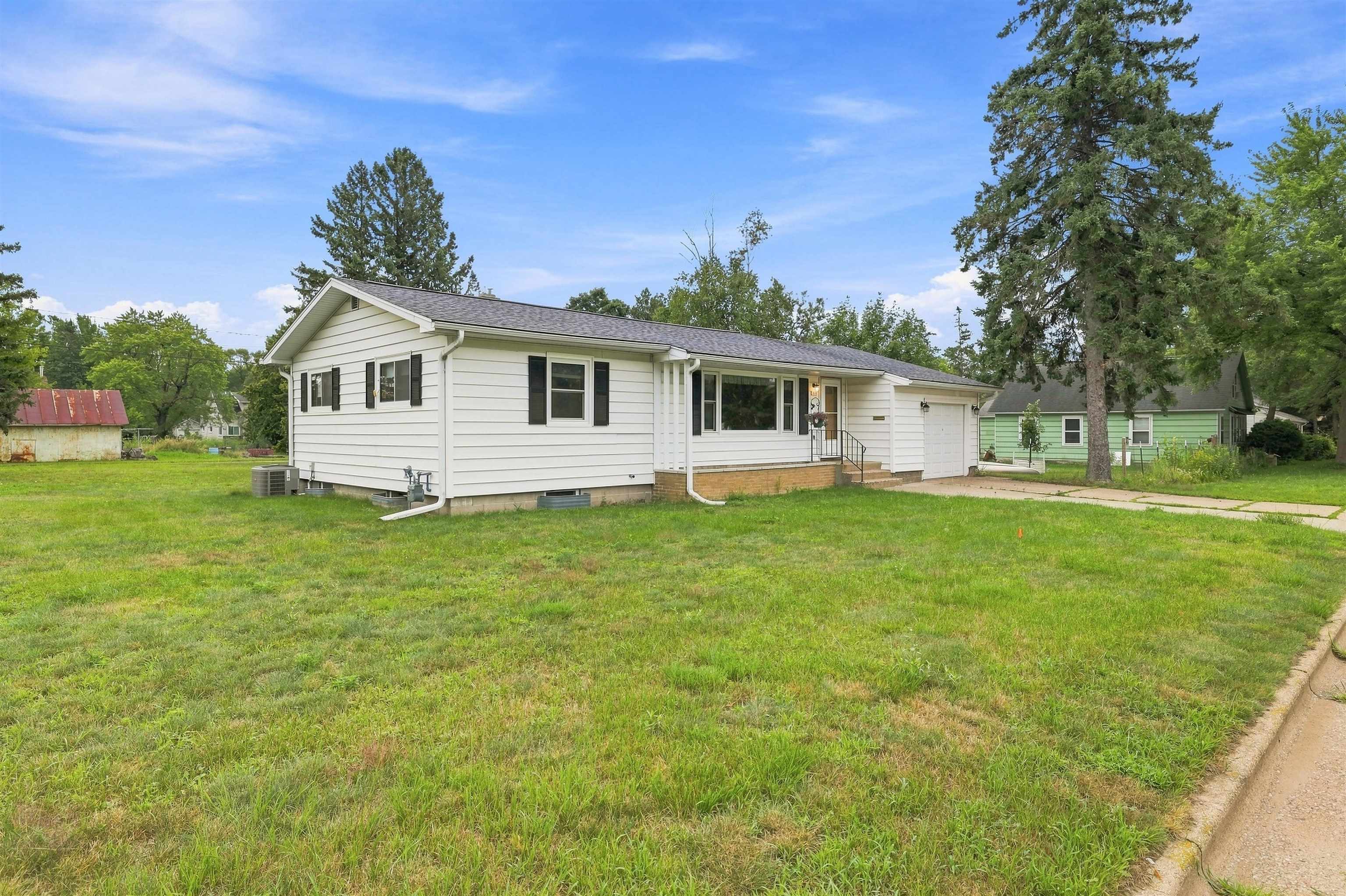 2809 CLEVELAND AVENUE, Stevens Point, Wisconsin 54481, 2 Bedrooms Bedrooms, ,1 BathroomBathrooms,Residential,For Sale,2809 CLEVELAND AVENUE,22603991
